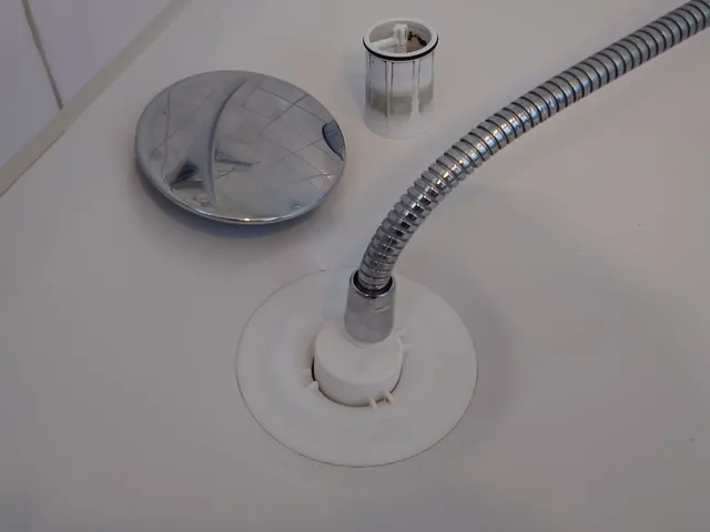 Shower Drain Cleaning Nozzle
