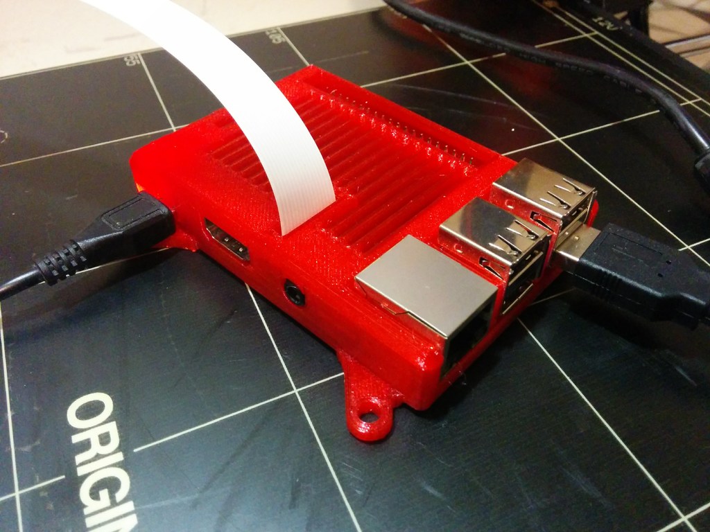 Raspberry Pi Snug Case with 75mm VESA Mounts