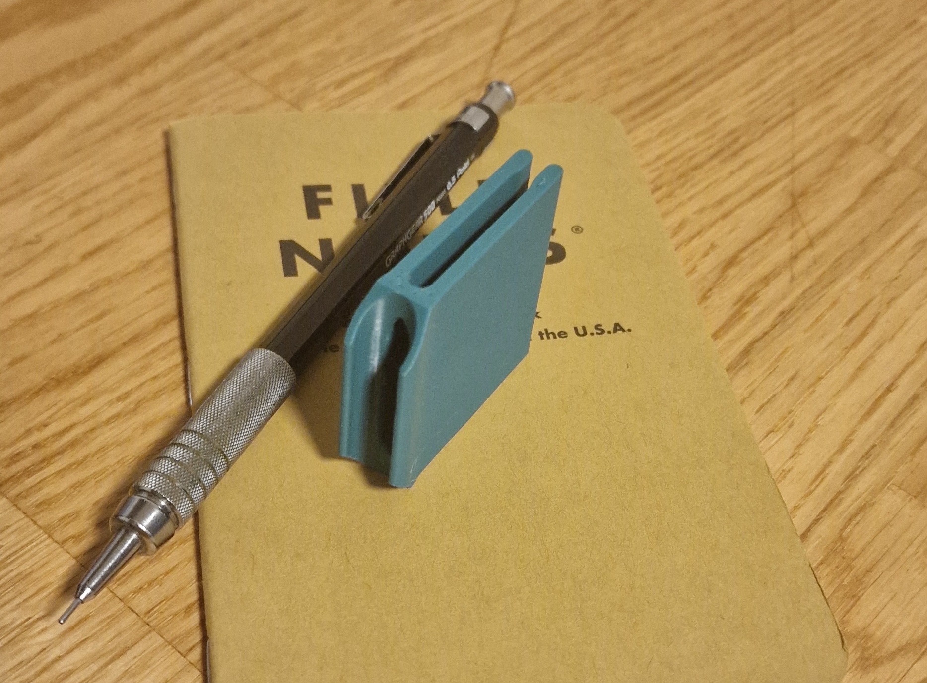 Miniatura 2 do modelo 3D Field Notes Clips