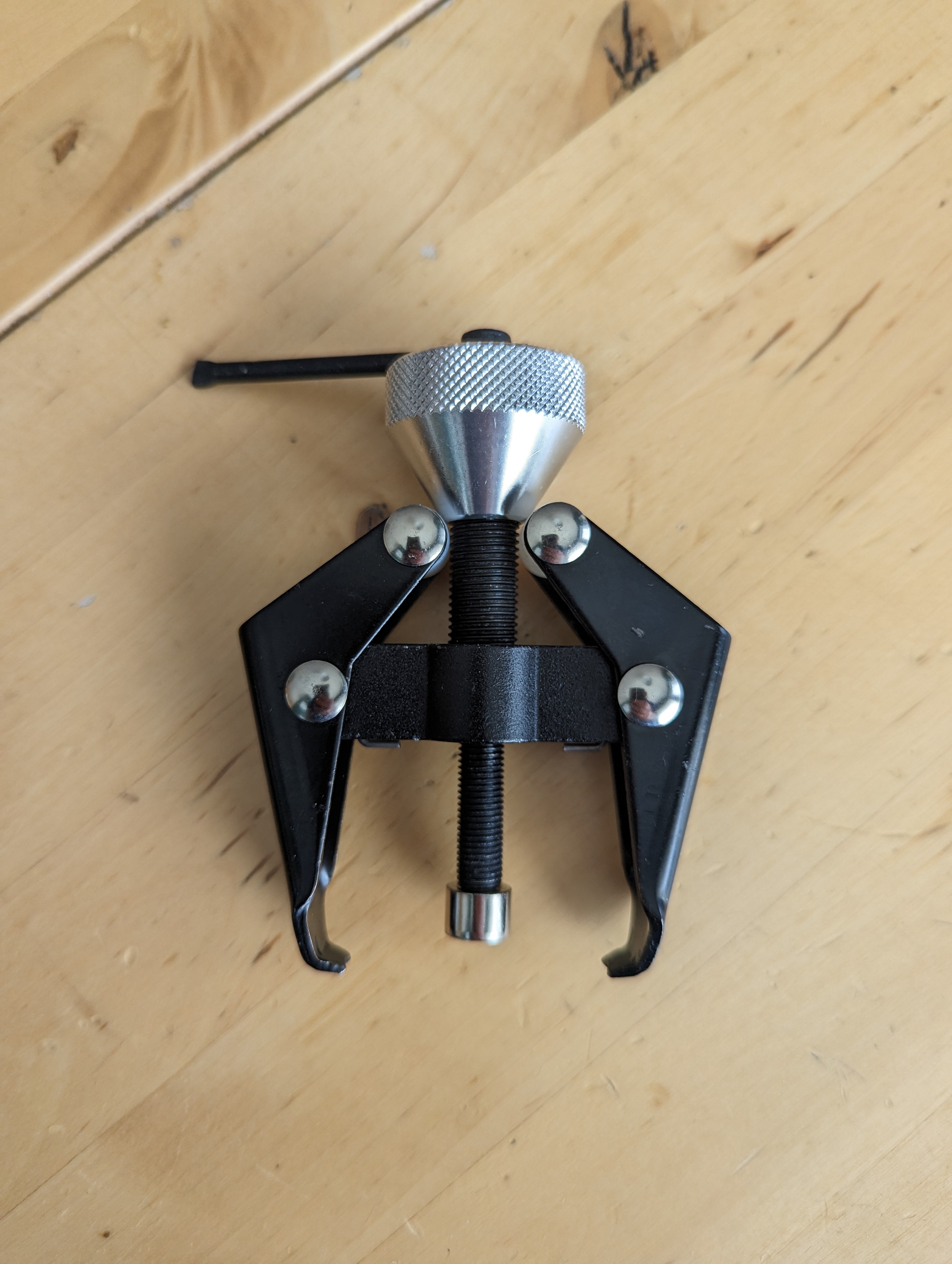 Miniatura 2 do modelo 3D Battery Post Clamp Puller Boot