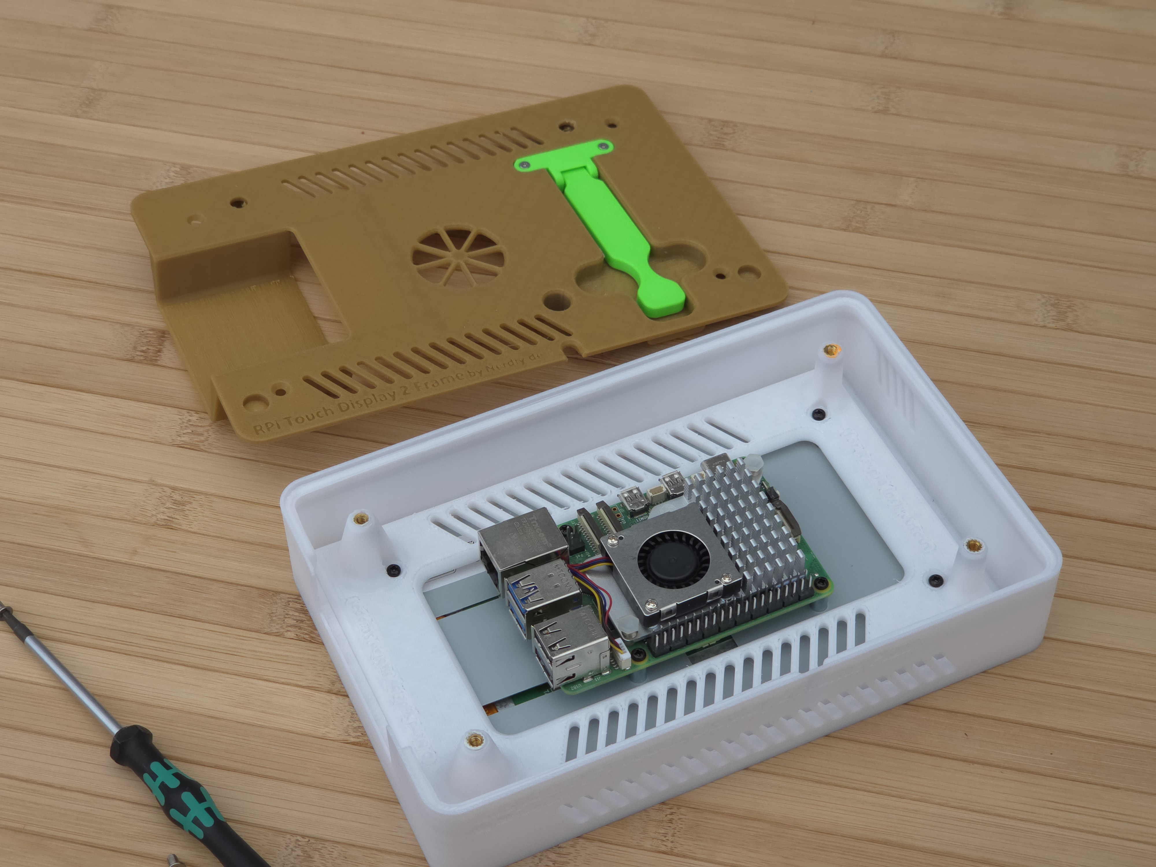 Raspberry Pi  7" Touch Display 2 Frame for RaspberryPi 5 - Horizontal - incl. Cutout - by Nerdiy.de — miniatura 2