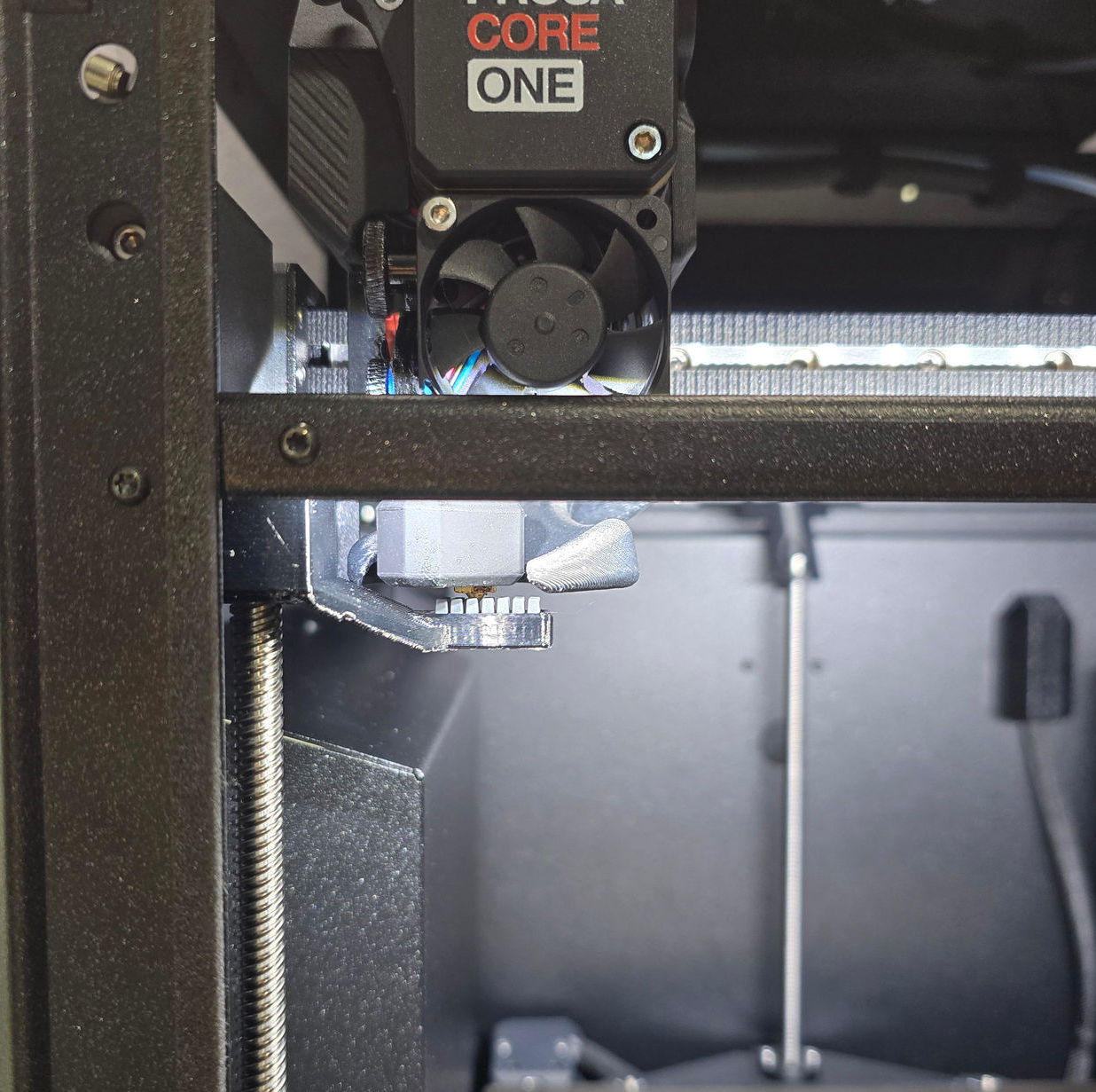 Gantry mounted nozzle wiper for Core One (A1 brush)