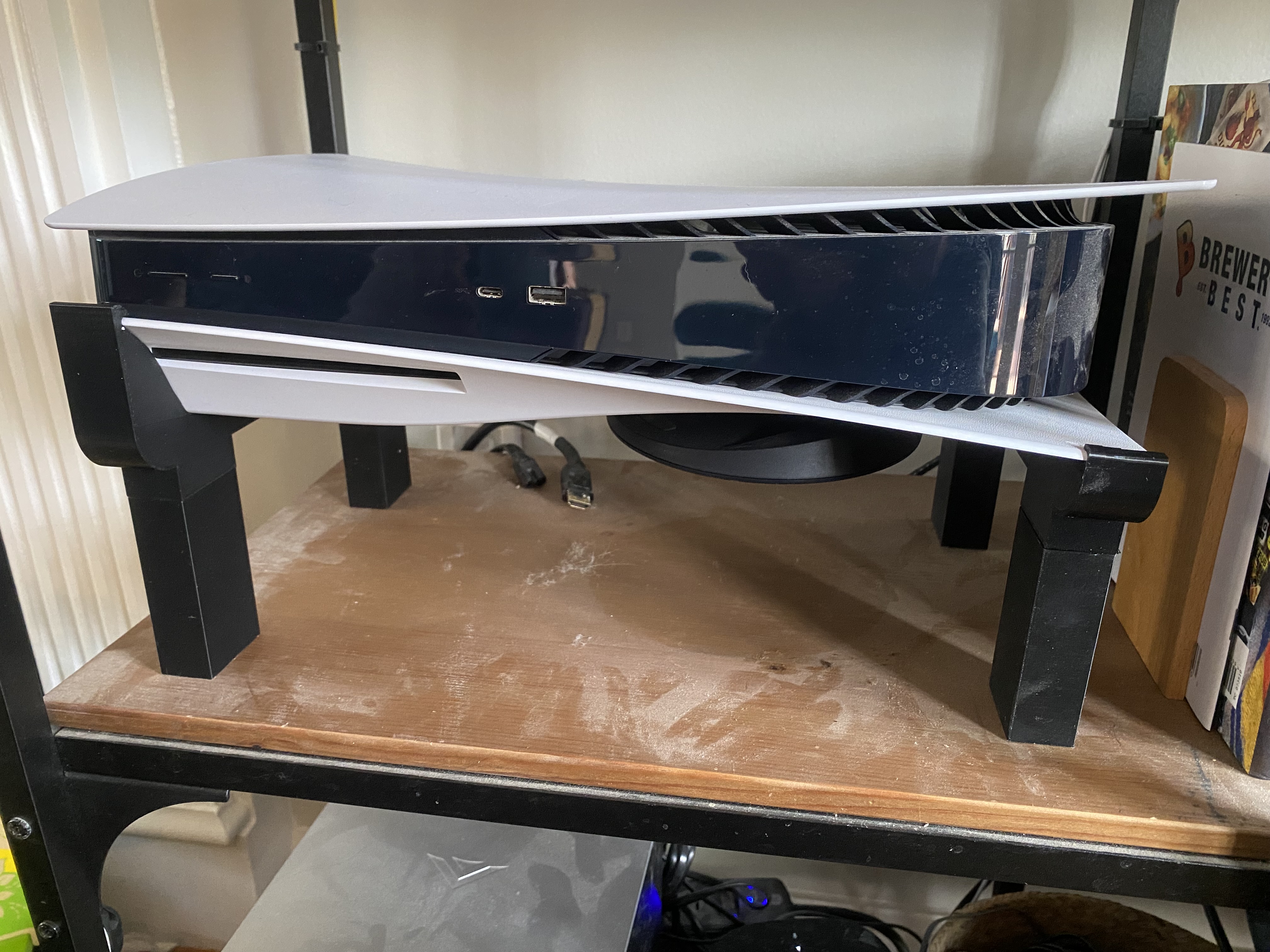 PS5 horizontal stand with risers
