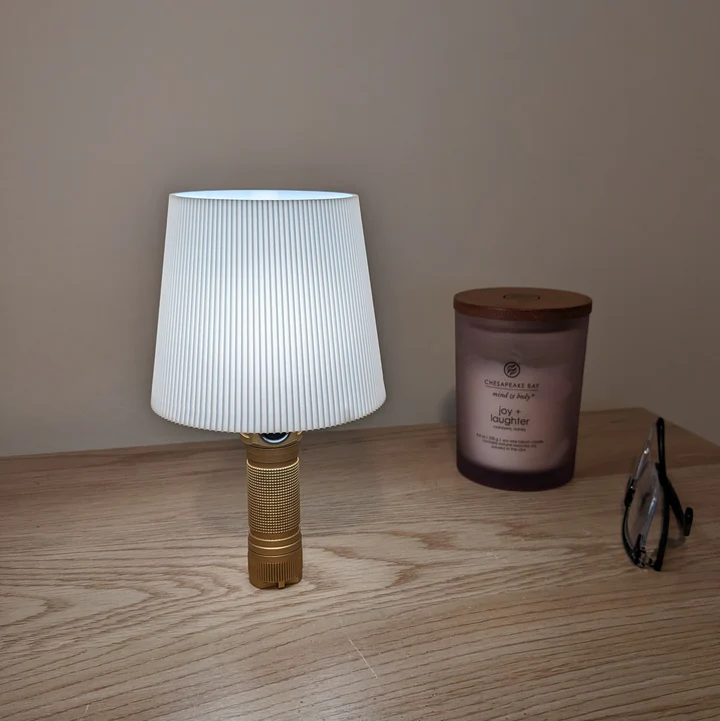 Miniatura 2 do modelo 3D Diffuser Lamp and Base for Emisar Lights