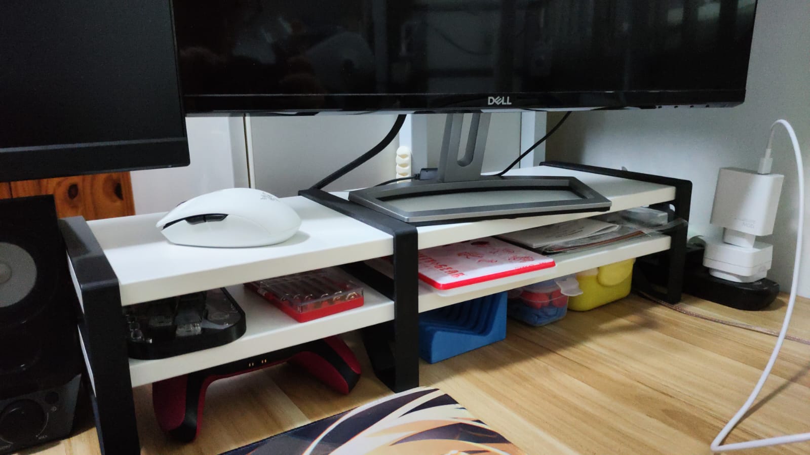 Monitor raiser stand