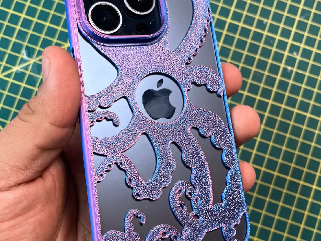 IPHONE 15 PRO CASE CALAMAR