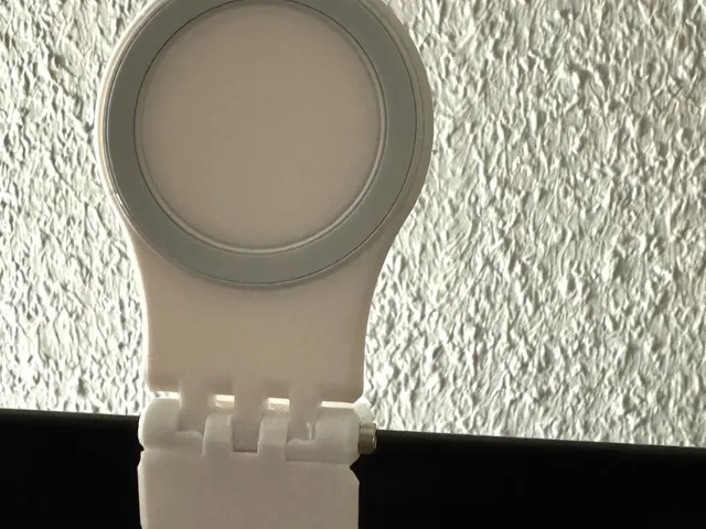 MagSafe Monitor Holder Remix