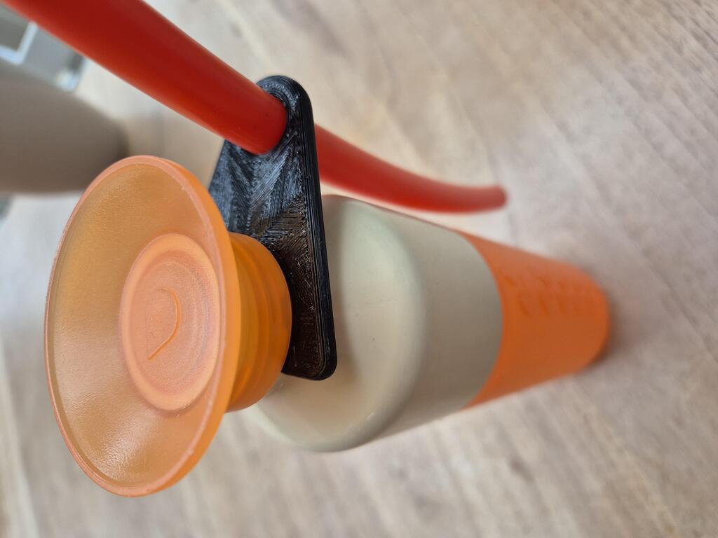Dopper straw holder (snappable), parametric OpenSCAD