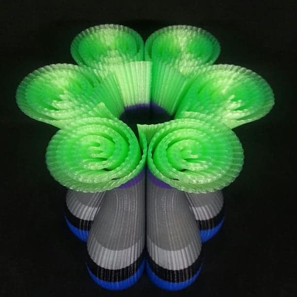 Miniatura 3 do modelo 3D Hexacoil Vase