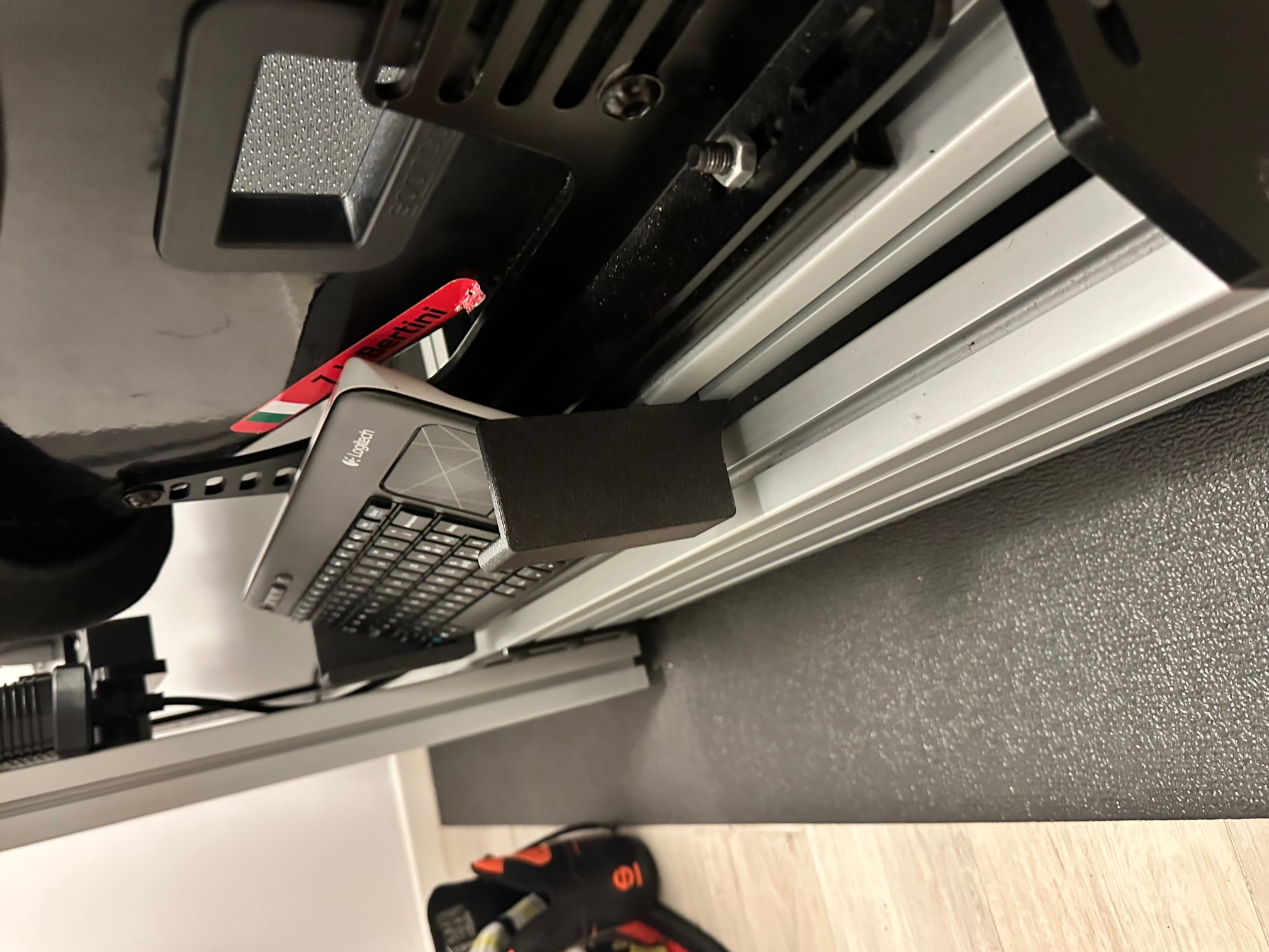 Keyboard Holder Profile 45x45