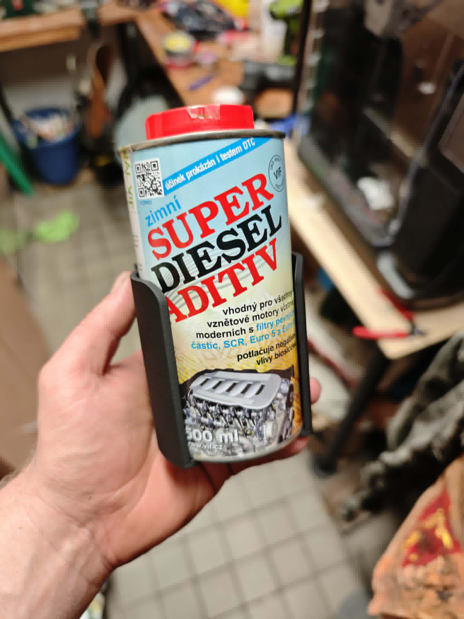 Držák pro aditivum Super Diesel 500 ml