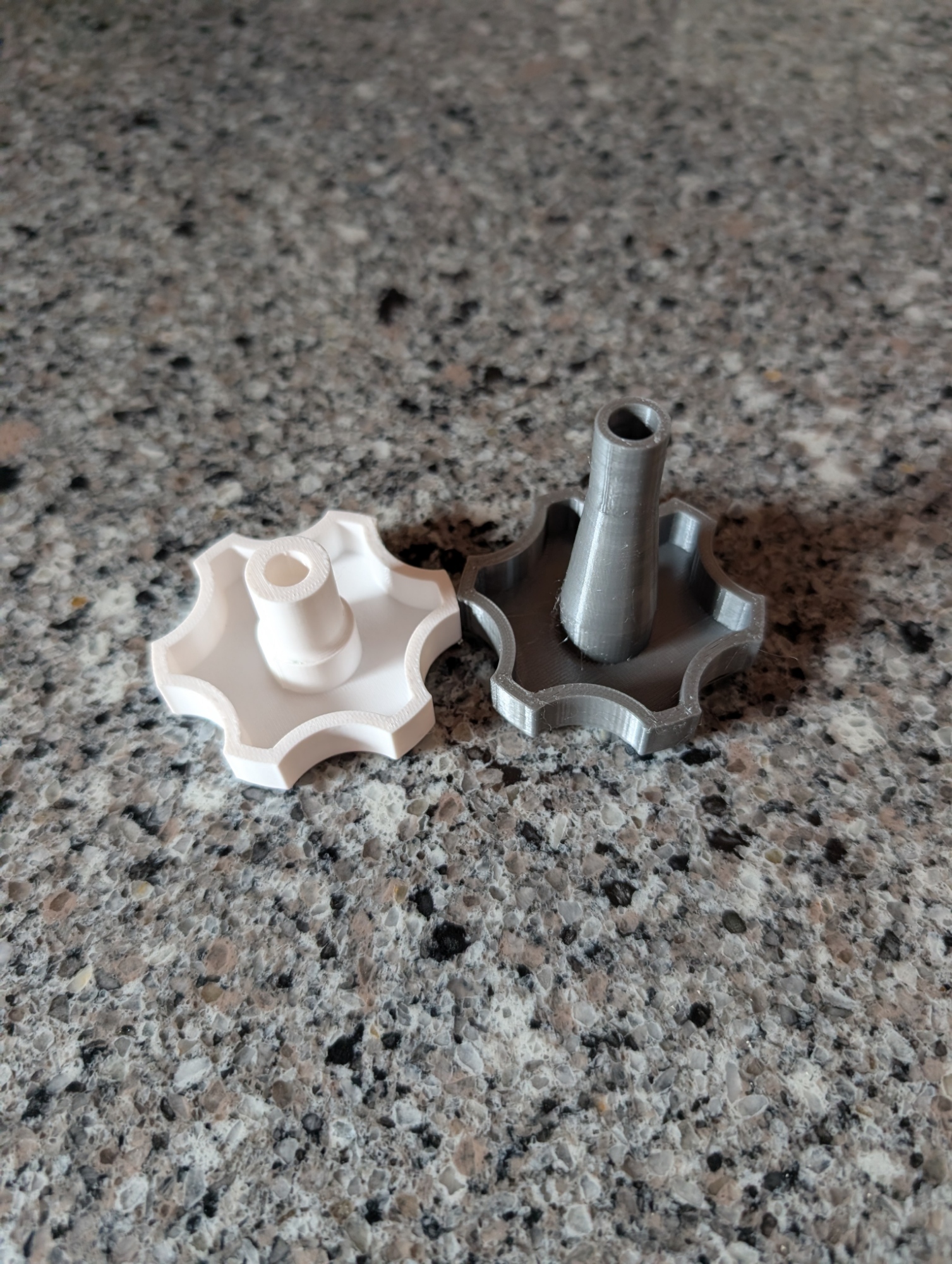 Miniatura 2 do modelo 3D RV vent opening Knobs - One extended length, one standard