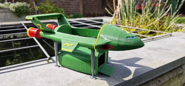 Thunderbird 2 year 1965 disigned by Ed van der Heijden.