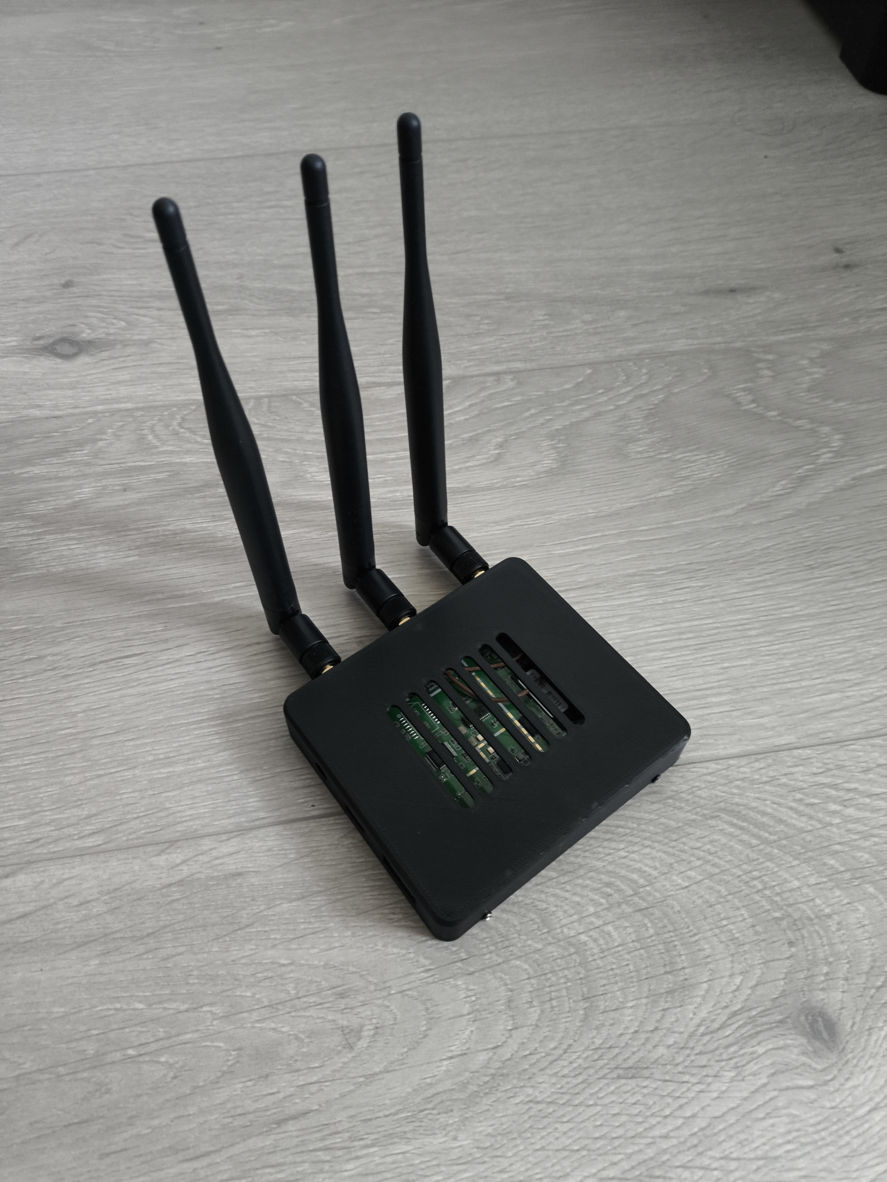 Wifi pineapple mk7 custom case