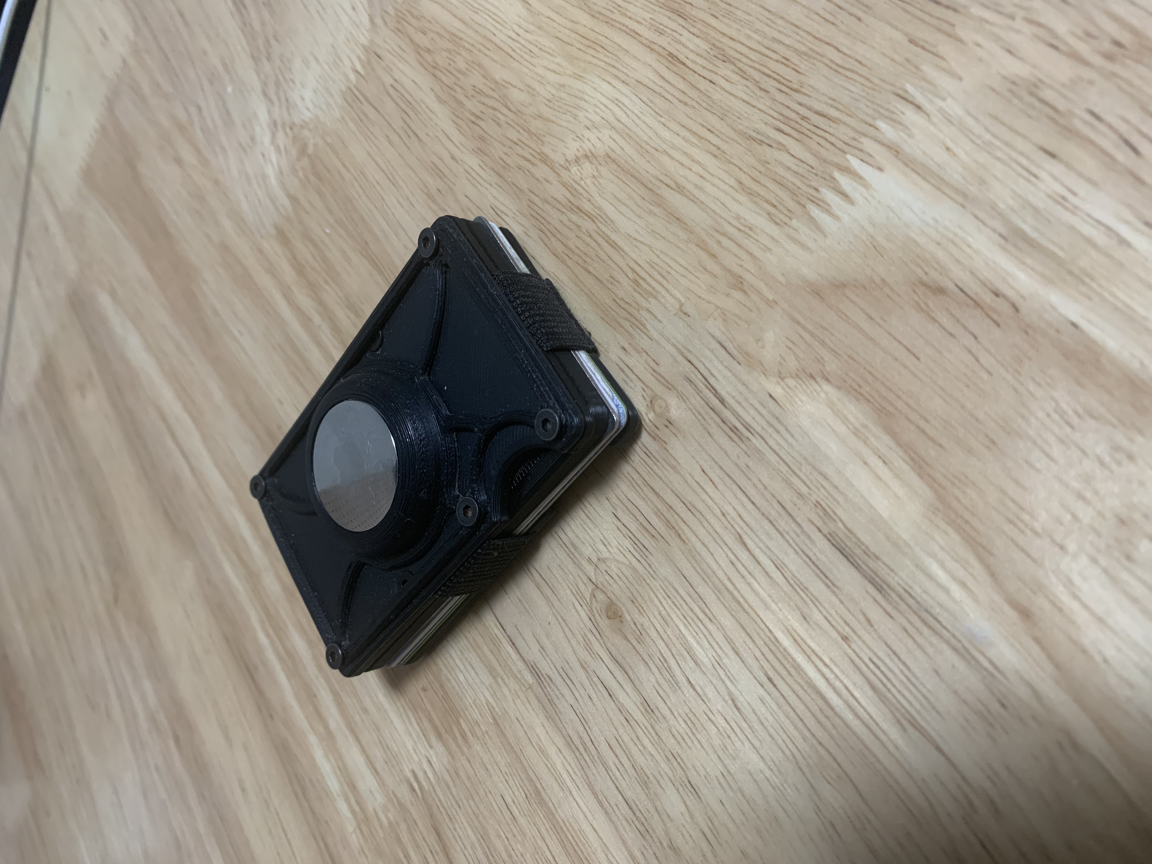 Slim Wallet with Airtag and Cash Holder