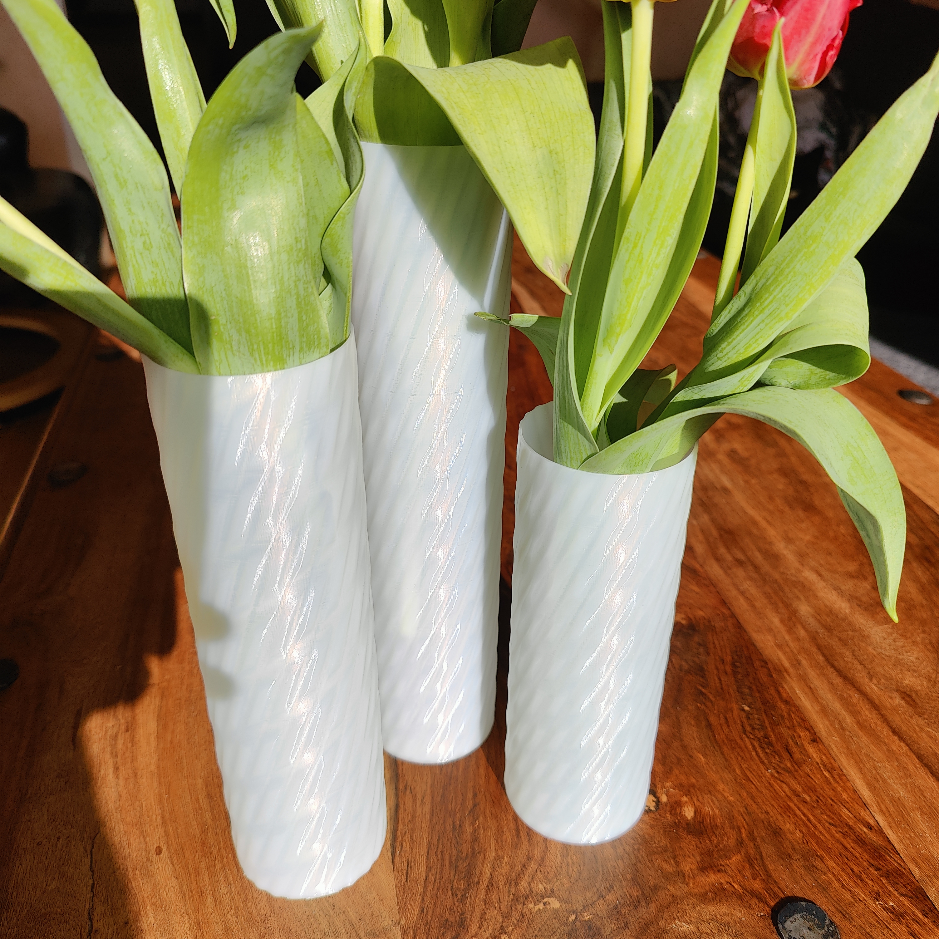Miniatura 2 do modelo 3D Set of Vases with wavy pattern