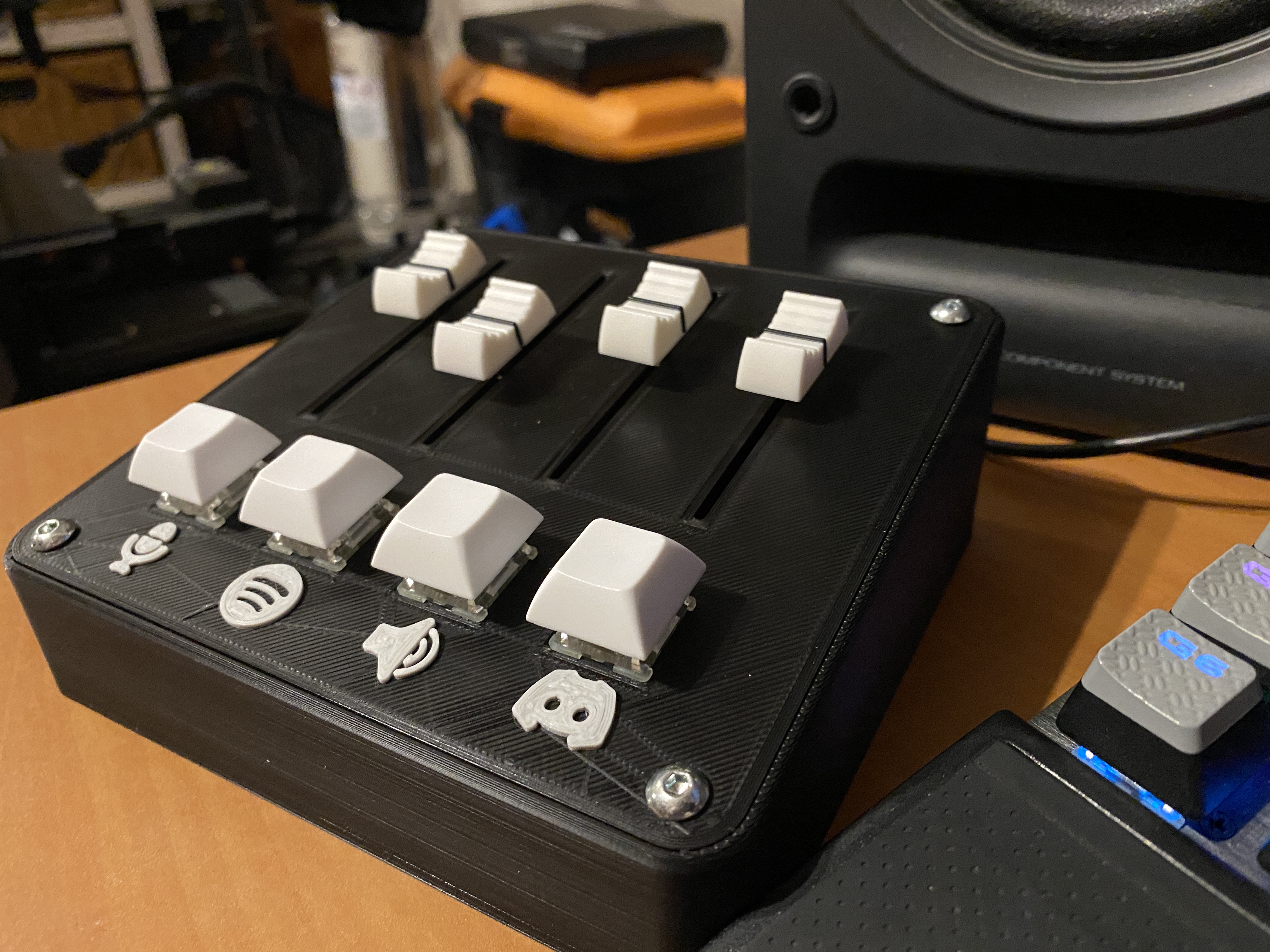 Miniatura 2 do modelo 3D MIDI Controller