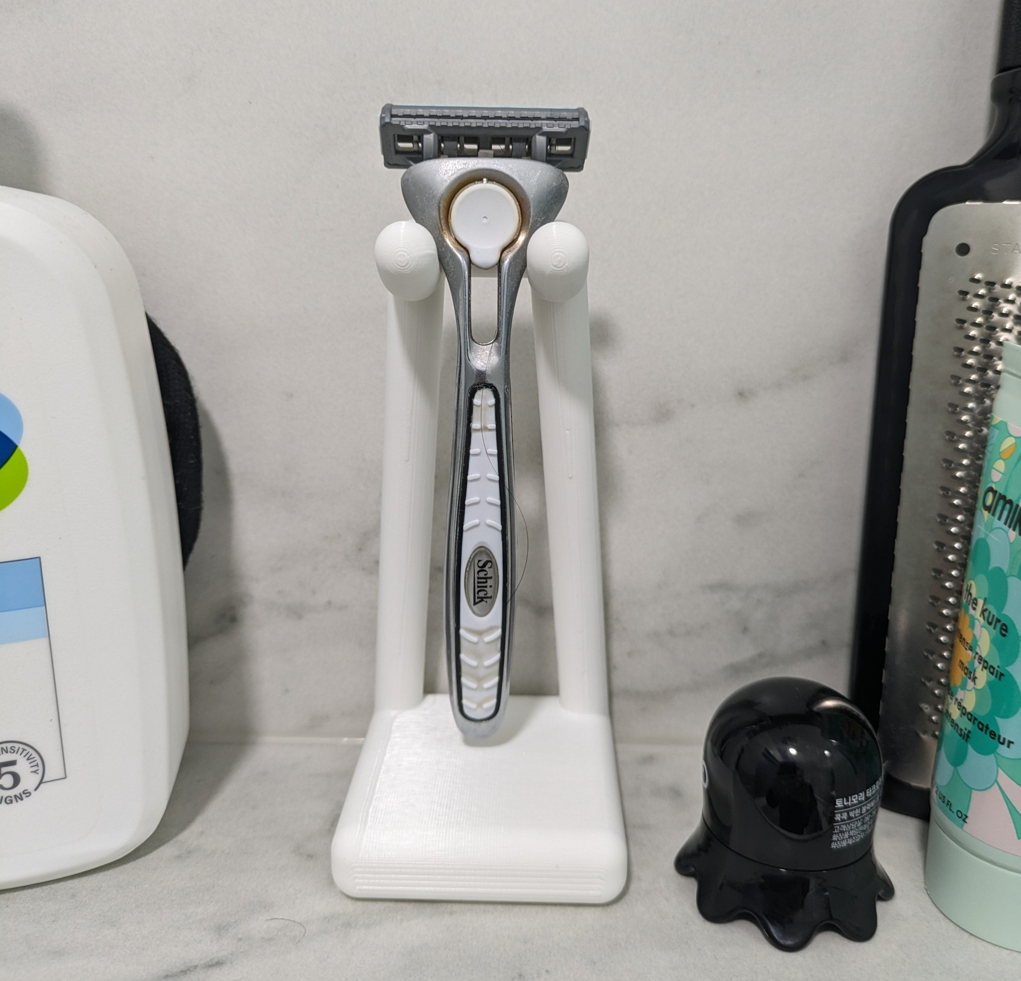 Miniatura 3 do modelo 3D Parametric Razor Stand