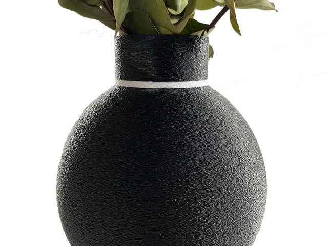 Round vase