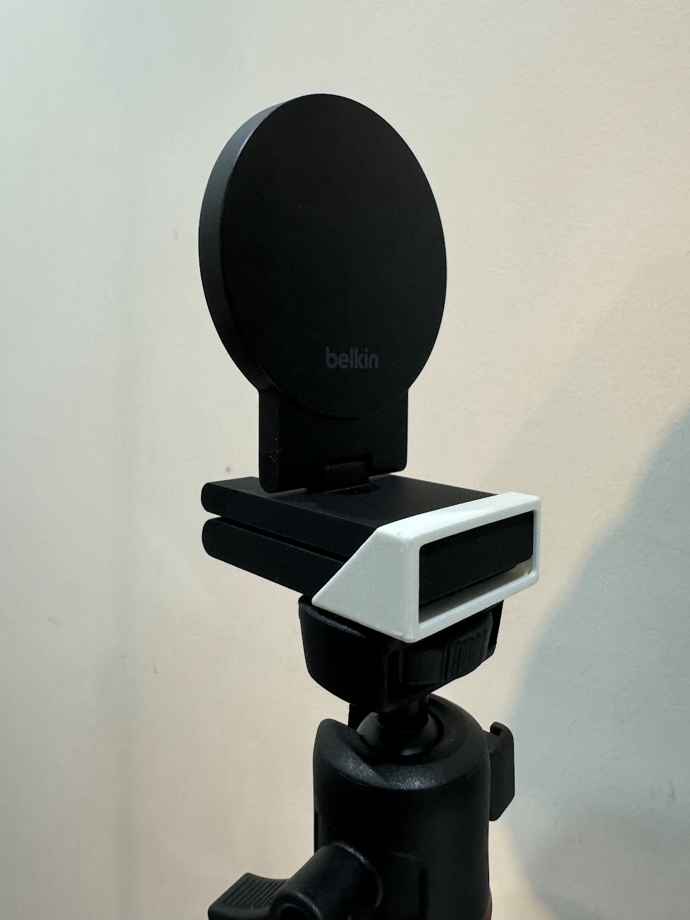 Belkin's "iPhone Mount with MagSafe for Mac Desktops and Displays" Tripod Stabilizer