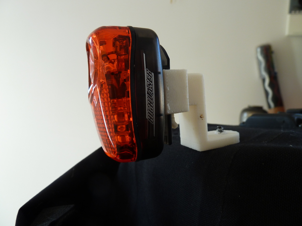 Bicycle light Mount for a Large ortlieb saddle bag