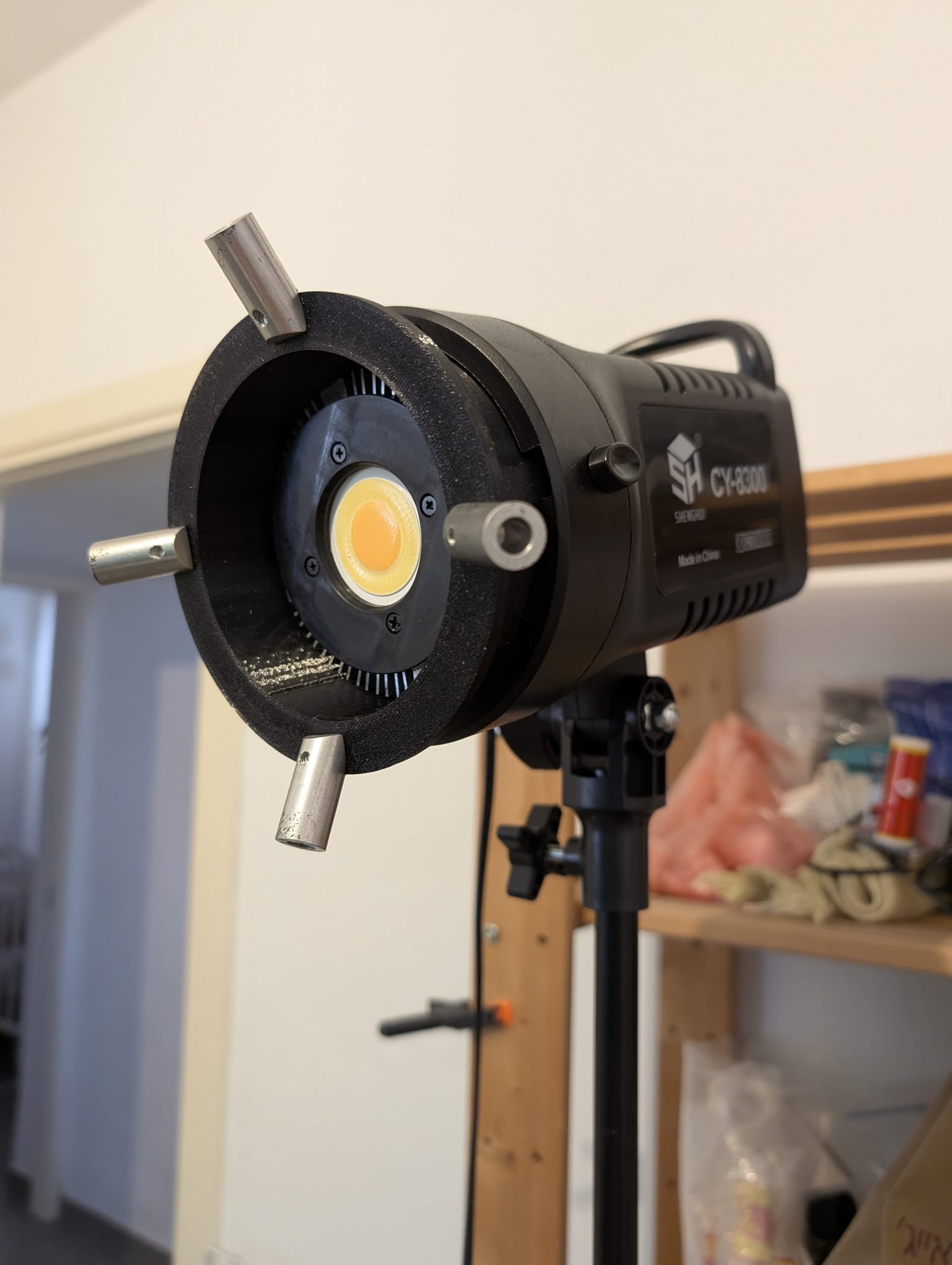 Modifiable Bowens mount reflector adaptor