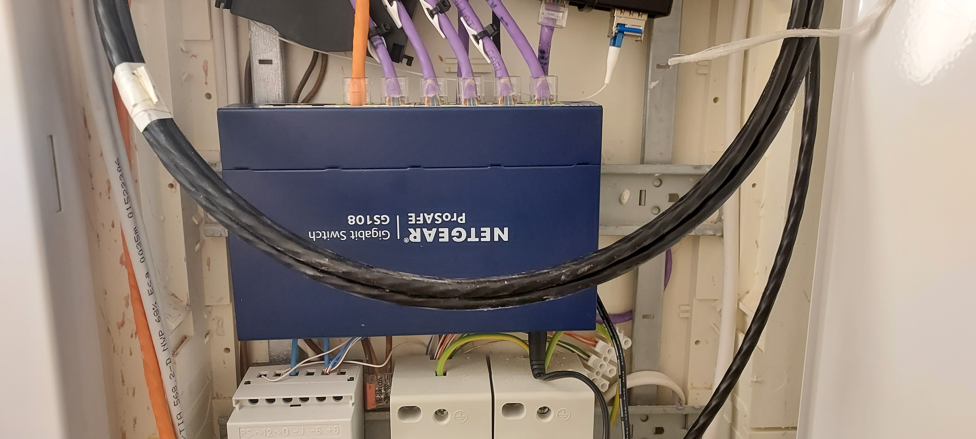 DIN-rail mount for Netgear GS108