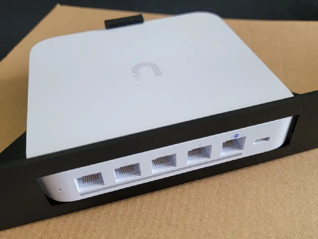 10in-Rack-Unifi-Gateway-Max