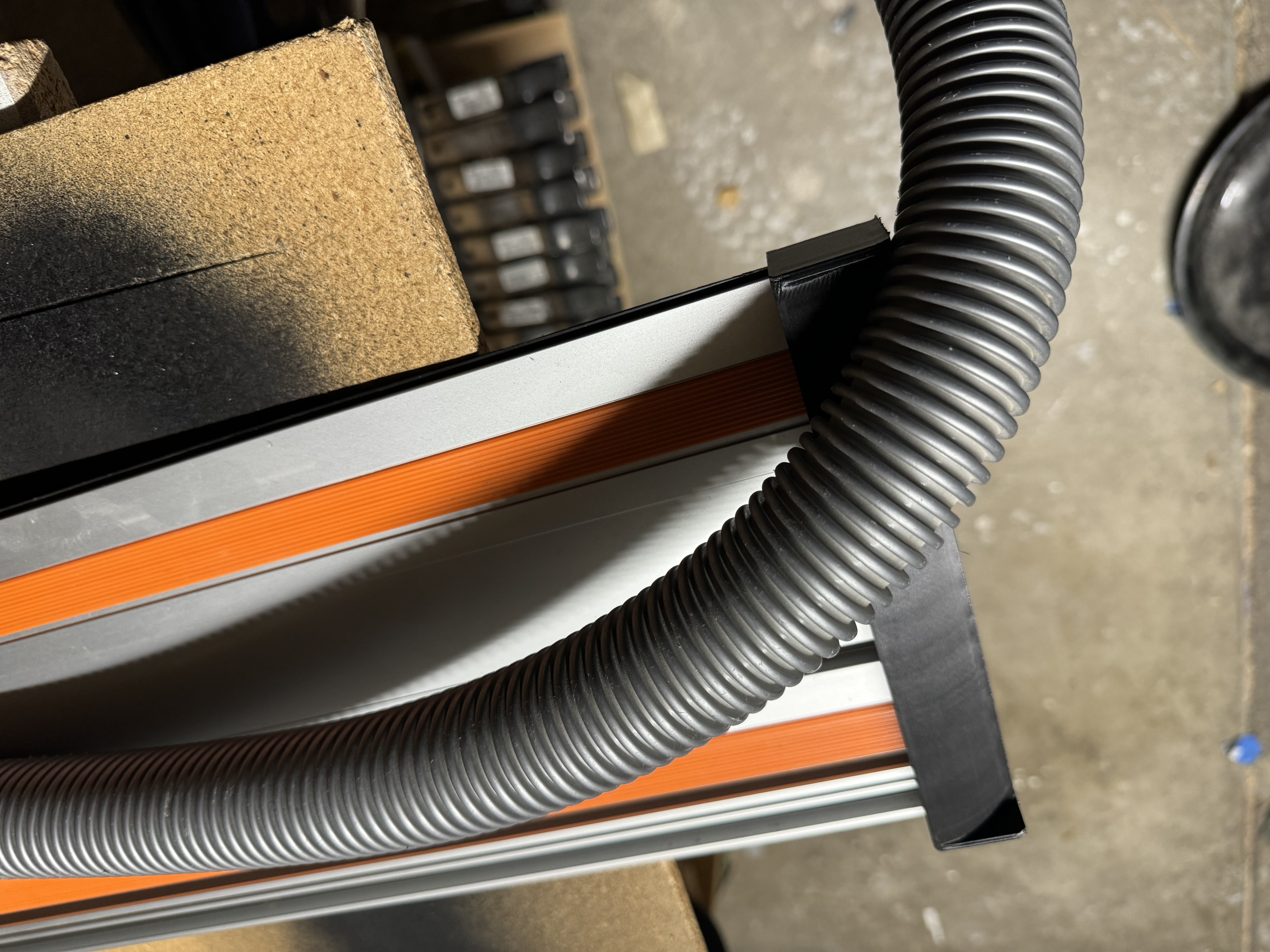 Wen Track Saw Guide Rail Hose Deflector