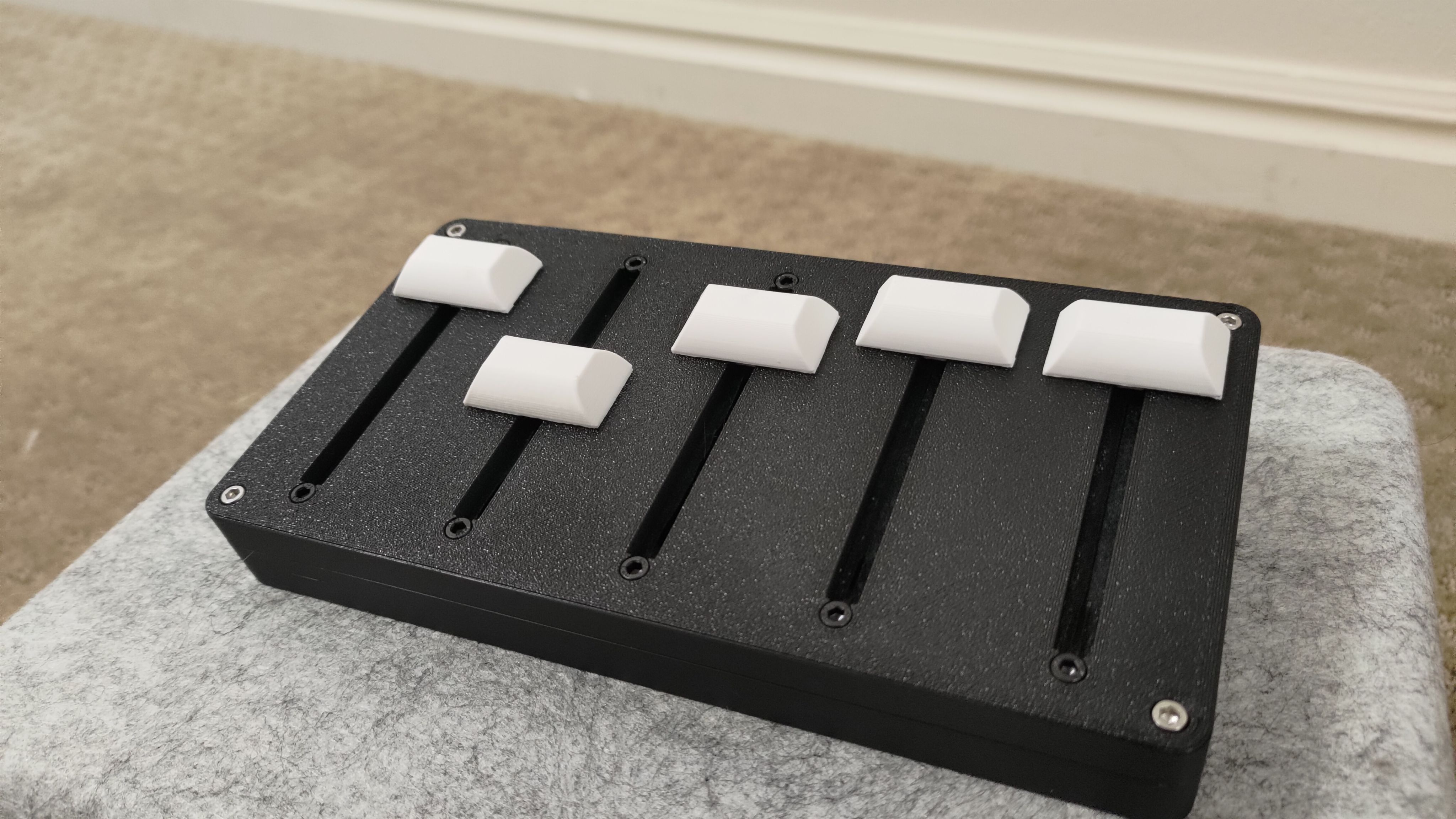 Deej Enclosure and Knobs
