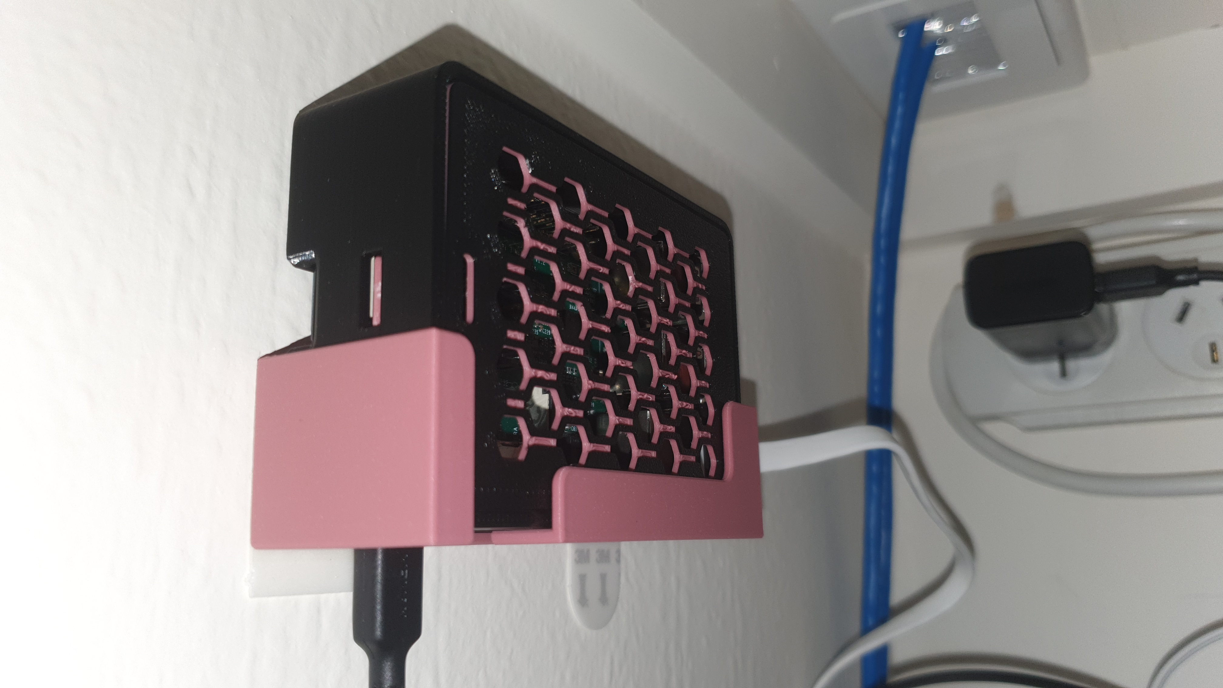 Wall mount for Raspberry Pi case