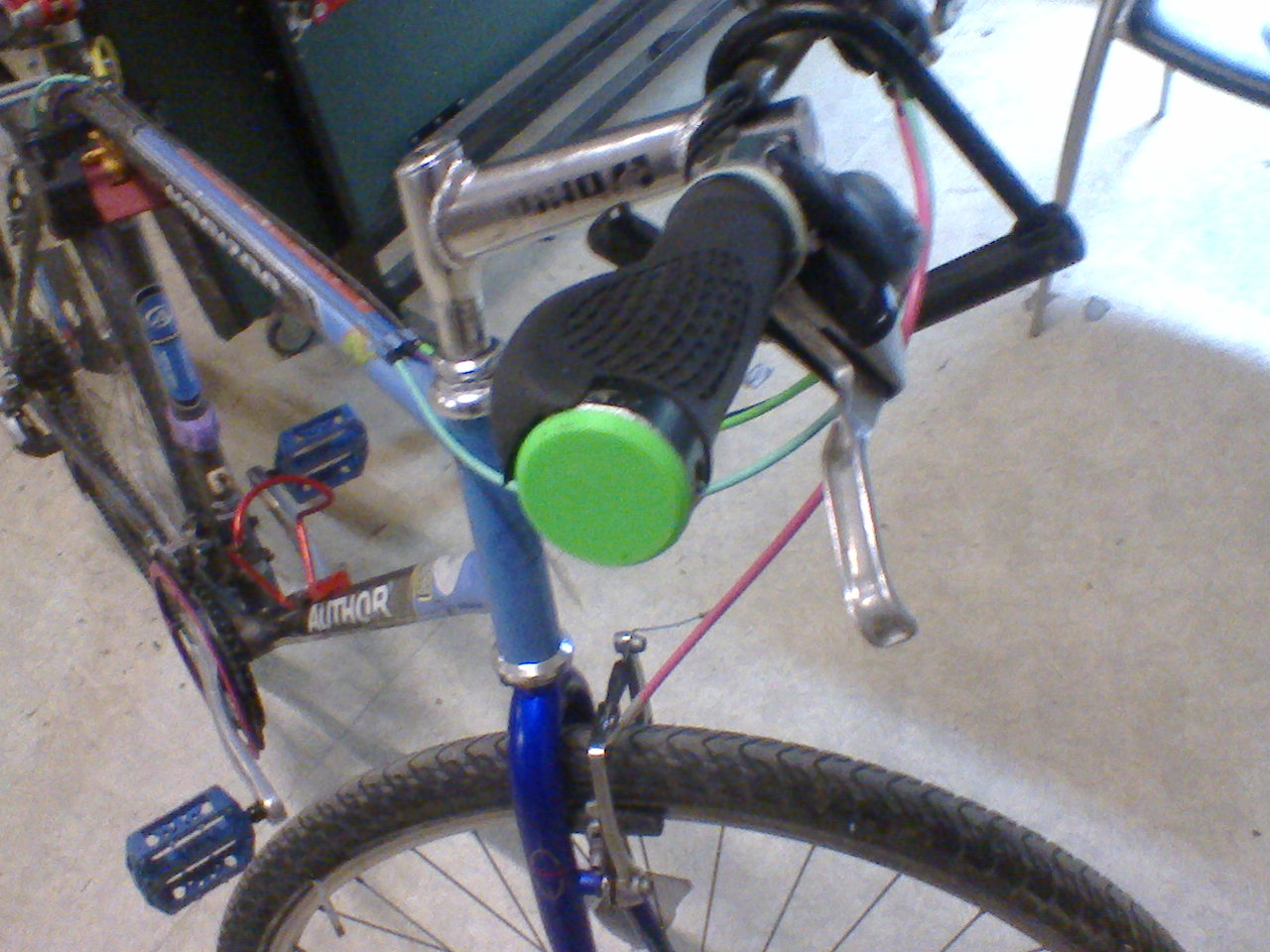 Bicycle handlebar plugs by Lubomir Rintel | Download free STL model ...