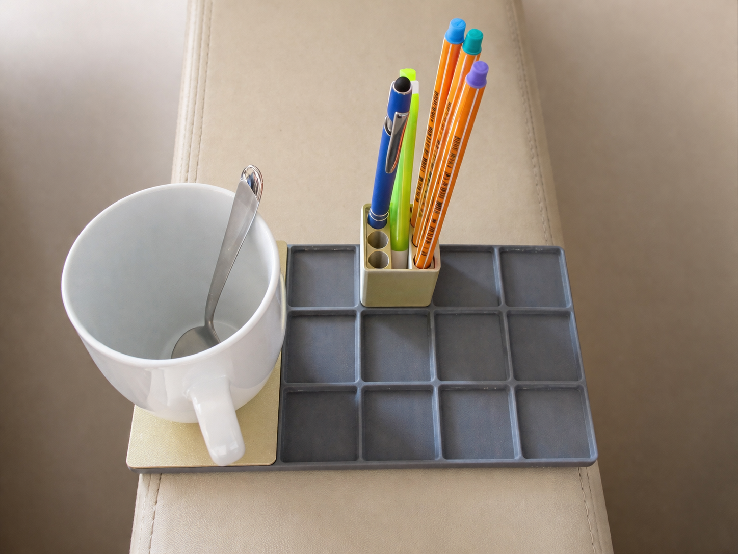 Gridfinity Armrest Table - make it your own :-) — miniatura 2