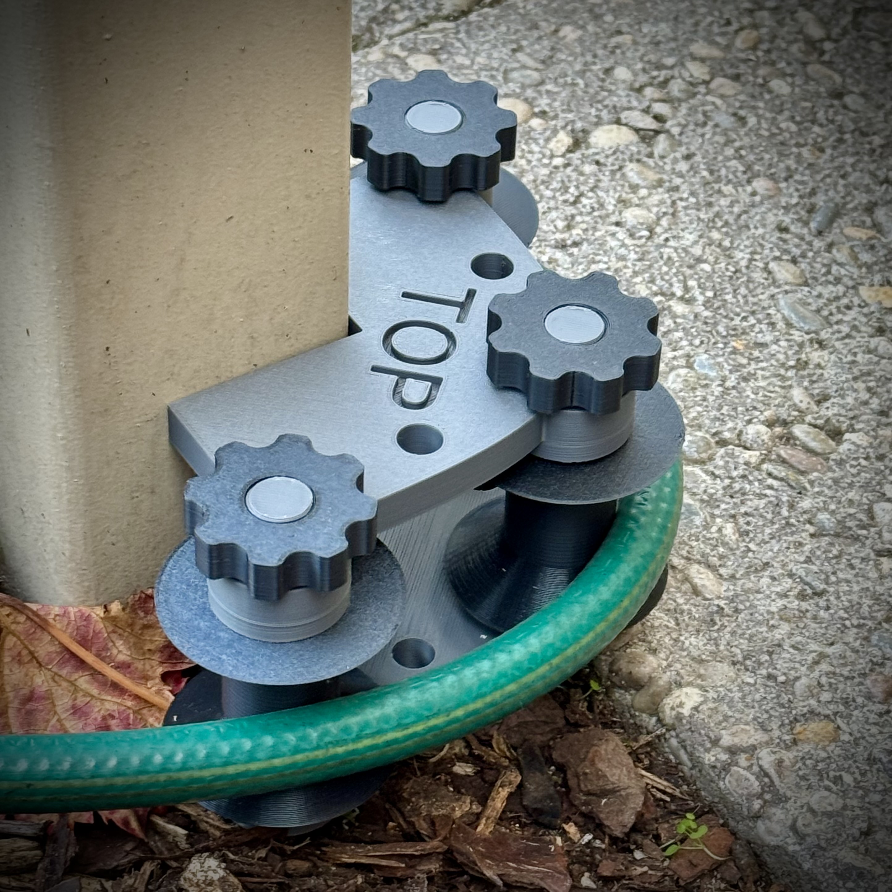 Garden Hose Corner Guide with Rollers