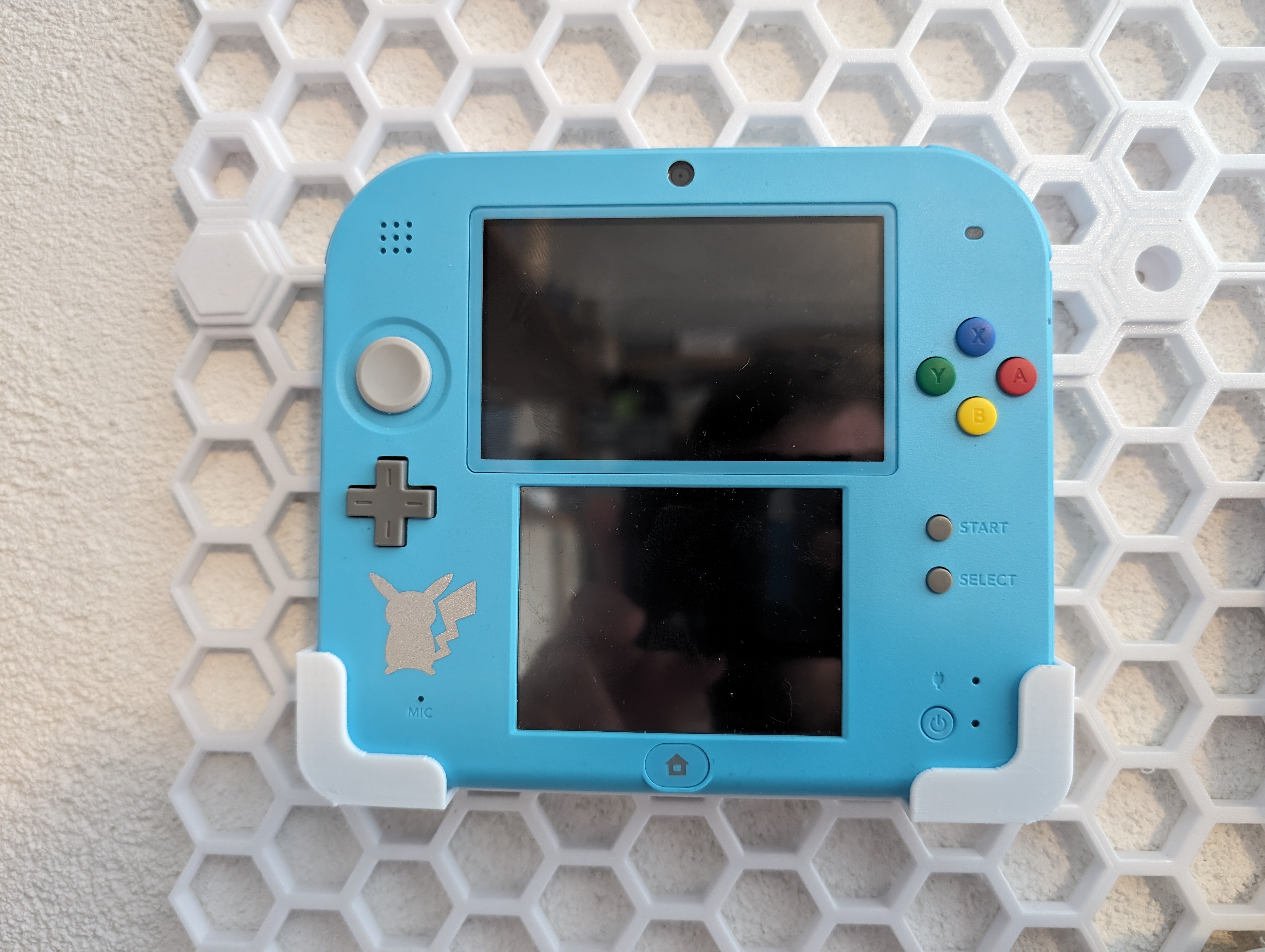 Nintendo 2DS holder for Honeycomb Storage Wall