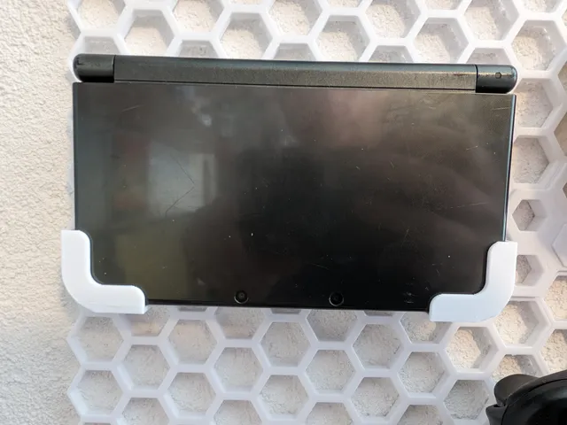 Nintendo New 3DS XL / LL holder for Honeycomb Storage Wall