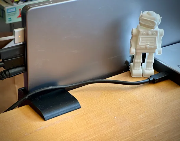 Macbook desk mount