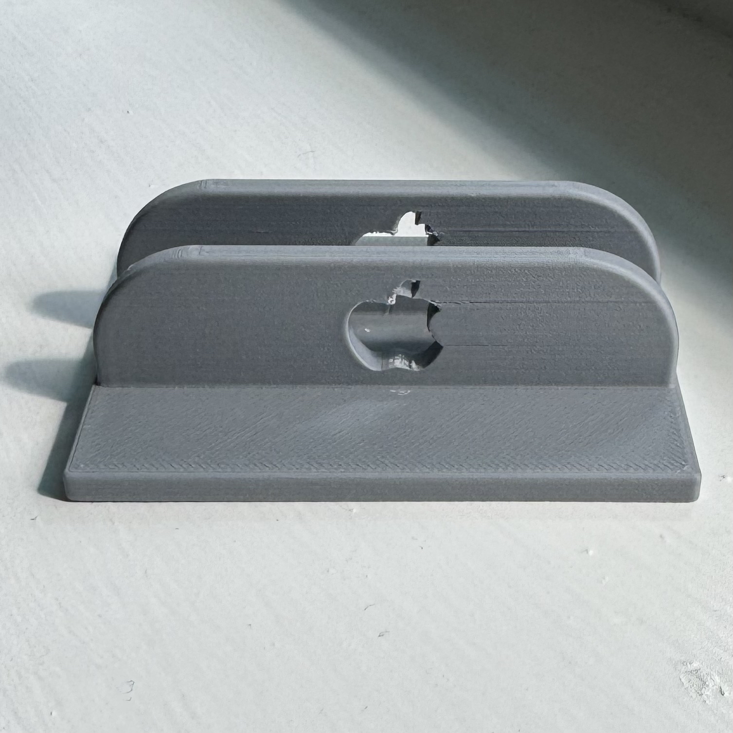 iPhone Photo Stand by pcmike | Download free STL model | Printables.com