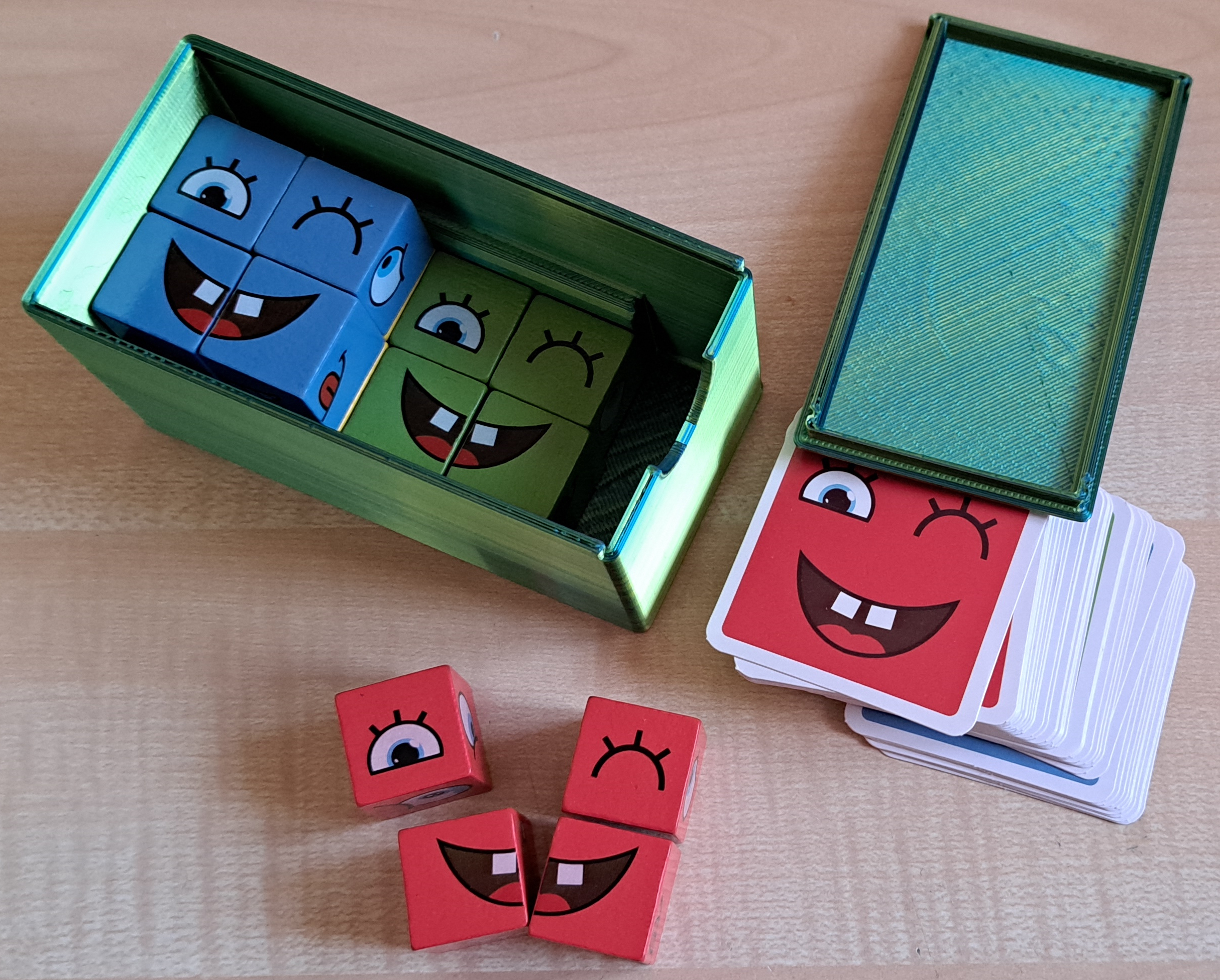 Face Dice Game Box - for 20x20x20 mm³ dice and 50x50 mm² cards