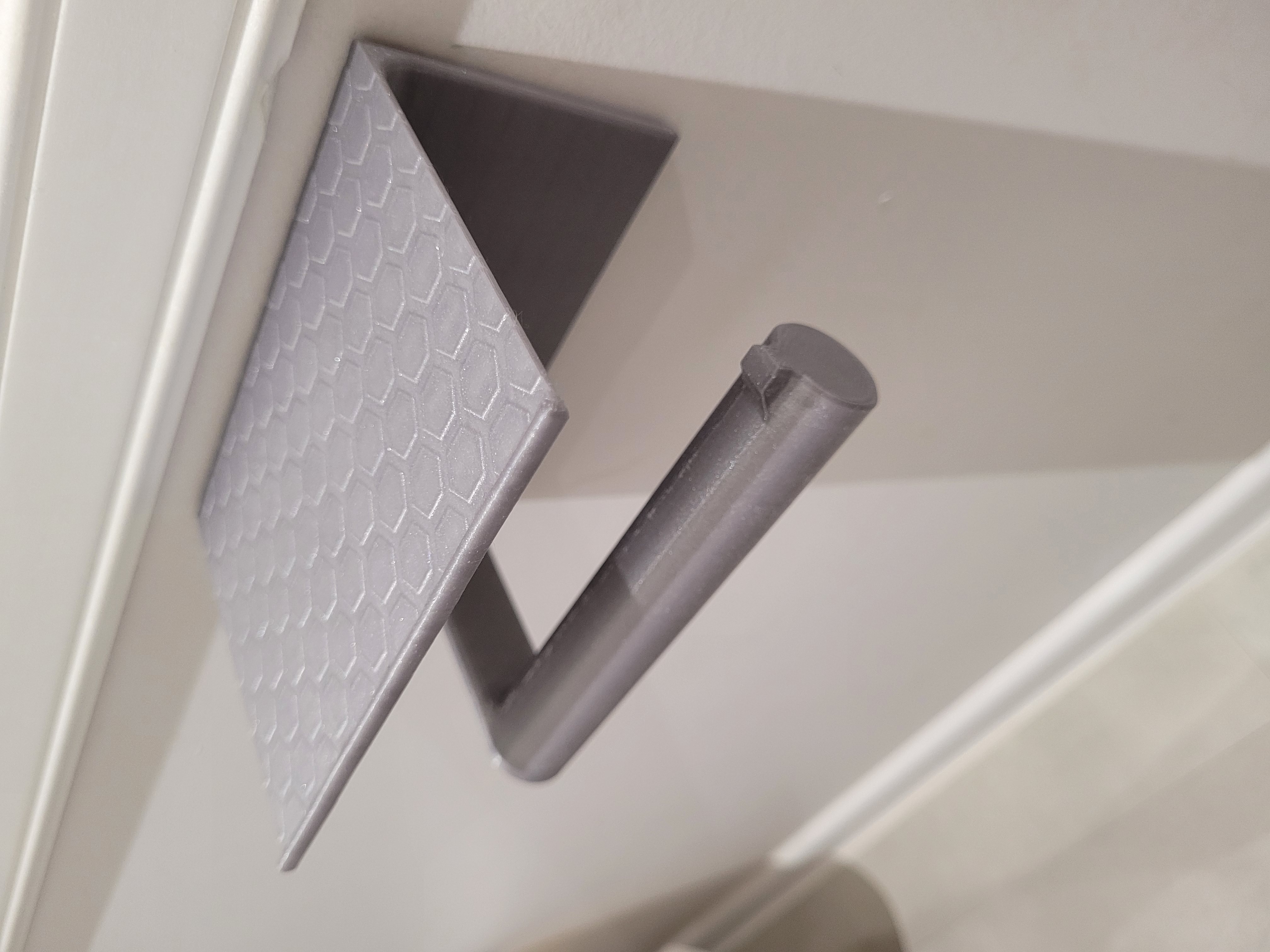 Toilet paper holder with rounded tube | no support 3D model thumbnail