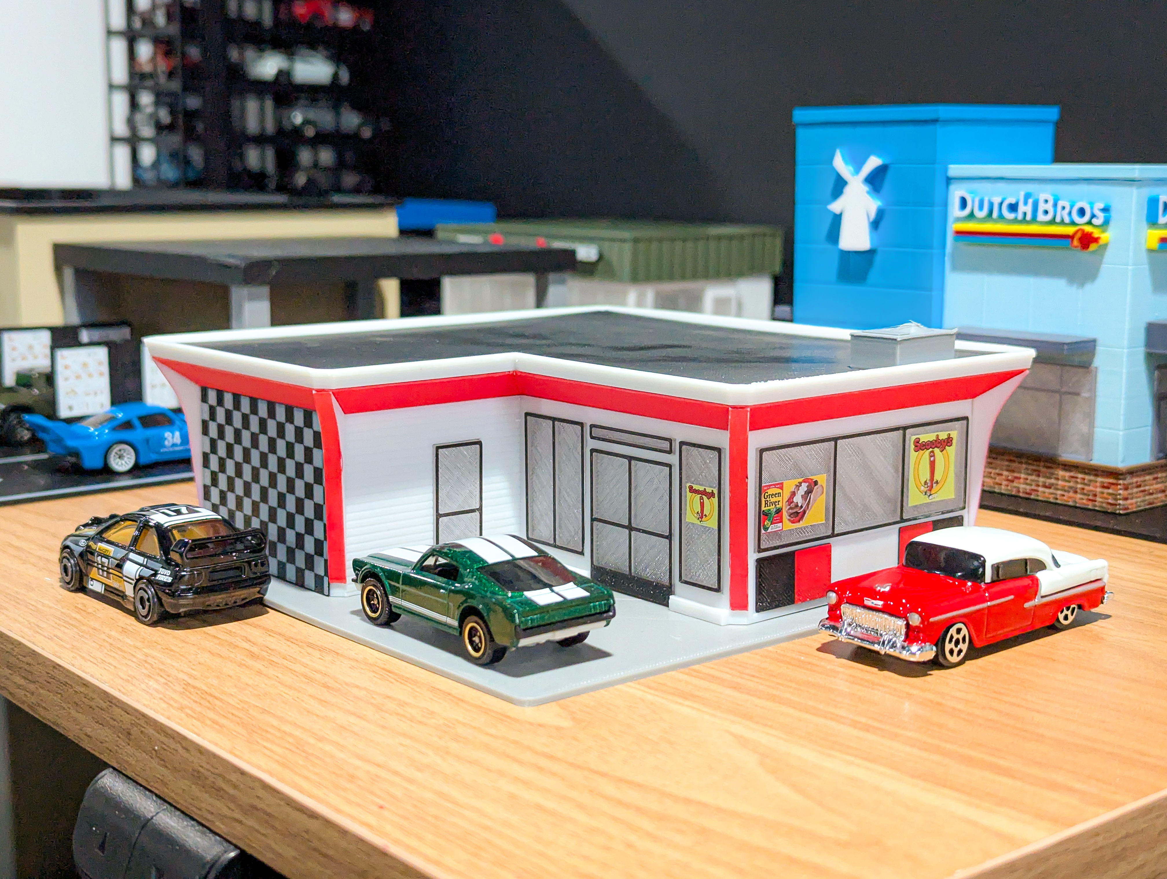 Scooby's Hot Dogs Model Set - 1:64 Scale Diorama — thumbnail 15