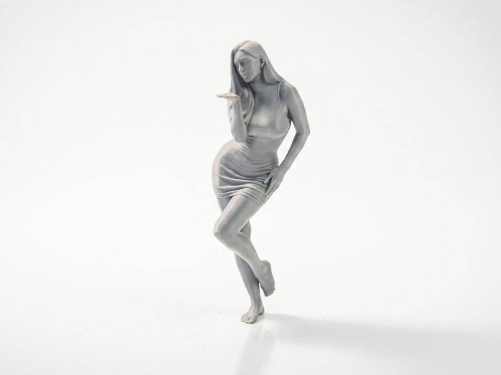 Blowing Kisses Female Figure Statue 3D Printable