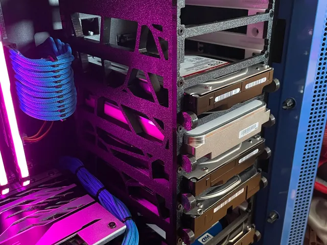 hot swappable HDD cage