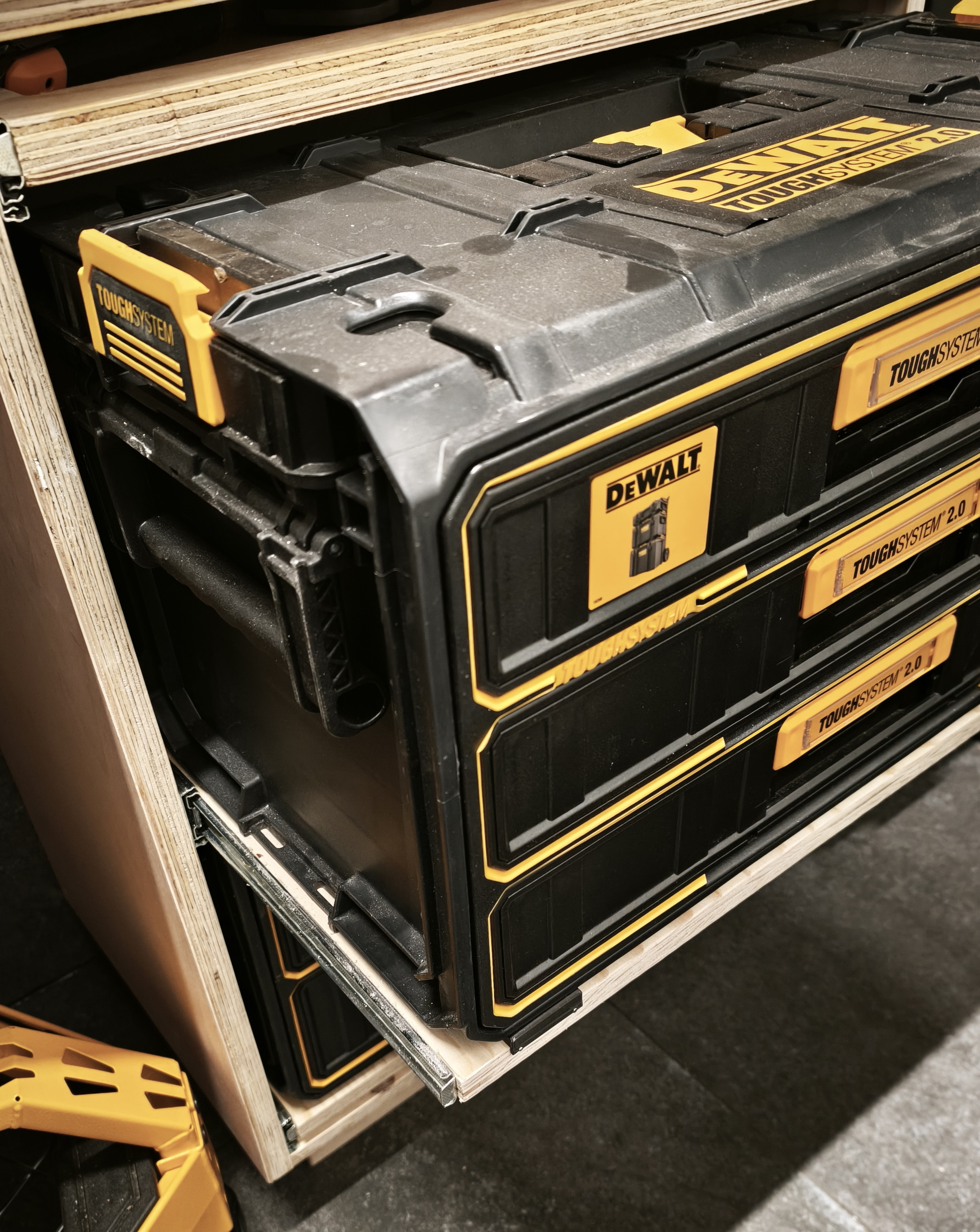 Dewalt ToughSystem Drawers leg retention
