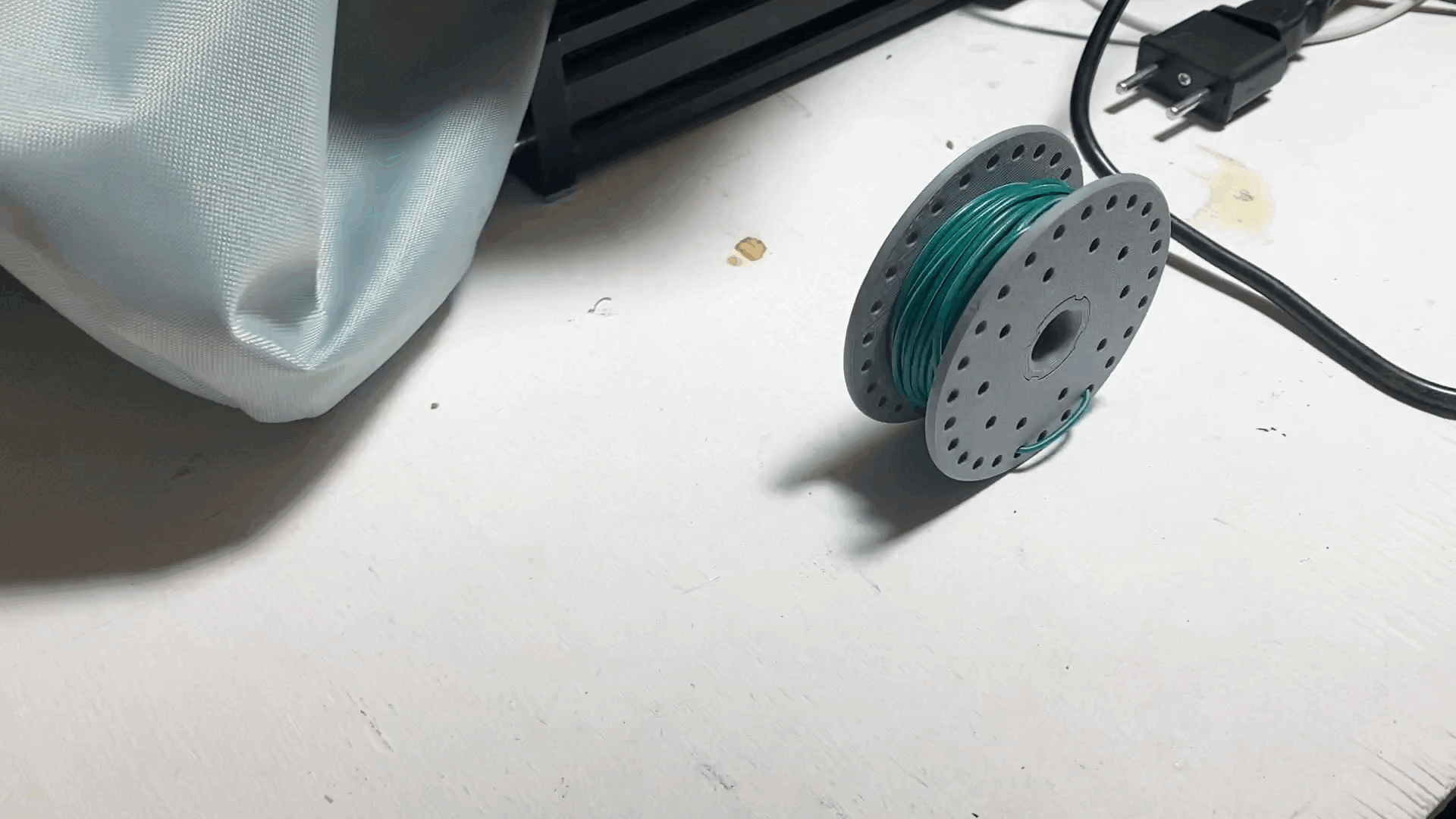 Miniatura 12 do modelo 3D Electric wires mini spool