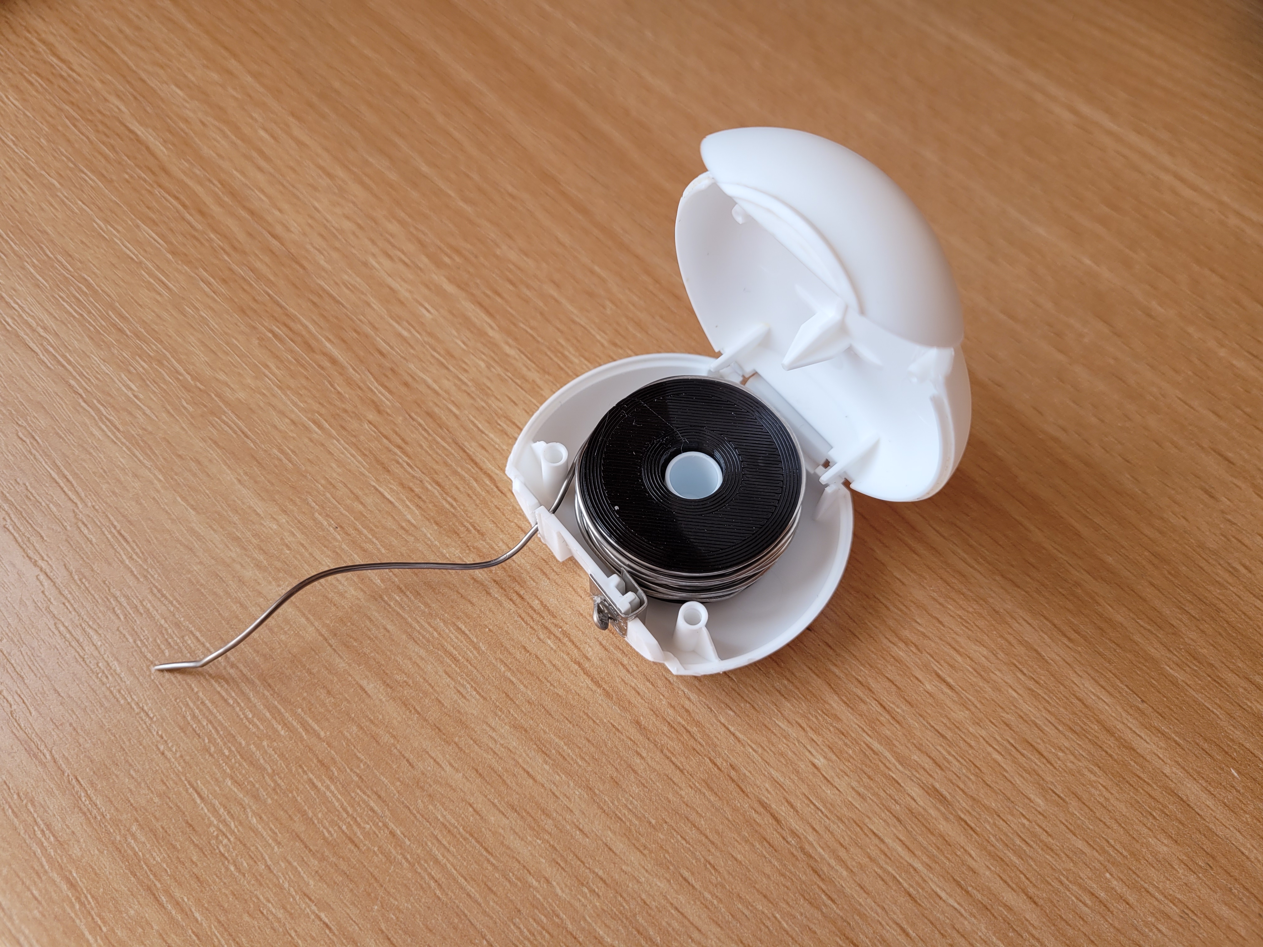 Solder wire holder for Oral-B spool