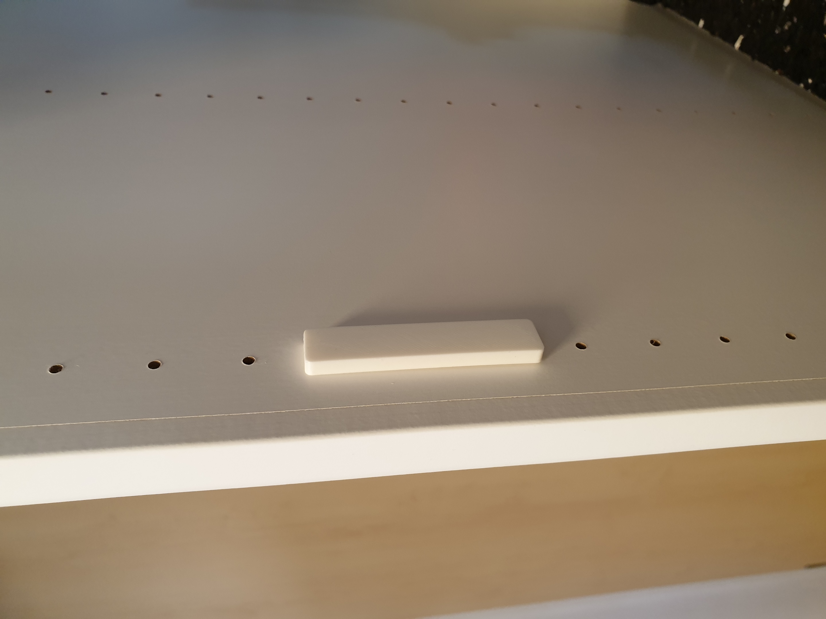 Non-damaging 3 pin base plate for Ikea Platsa cabinet