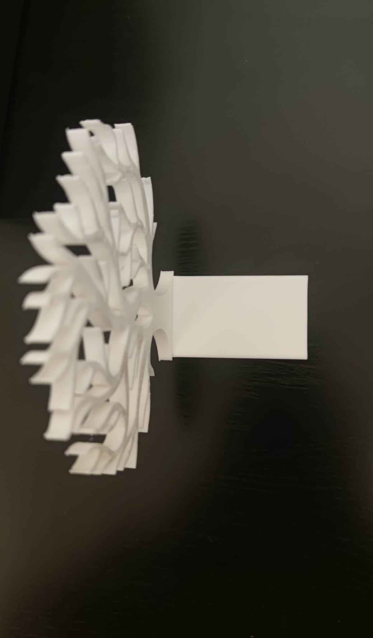 Miniatura 2 do modelo 3D Tree Book Holder