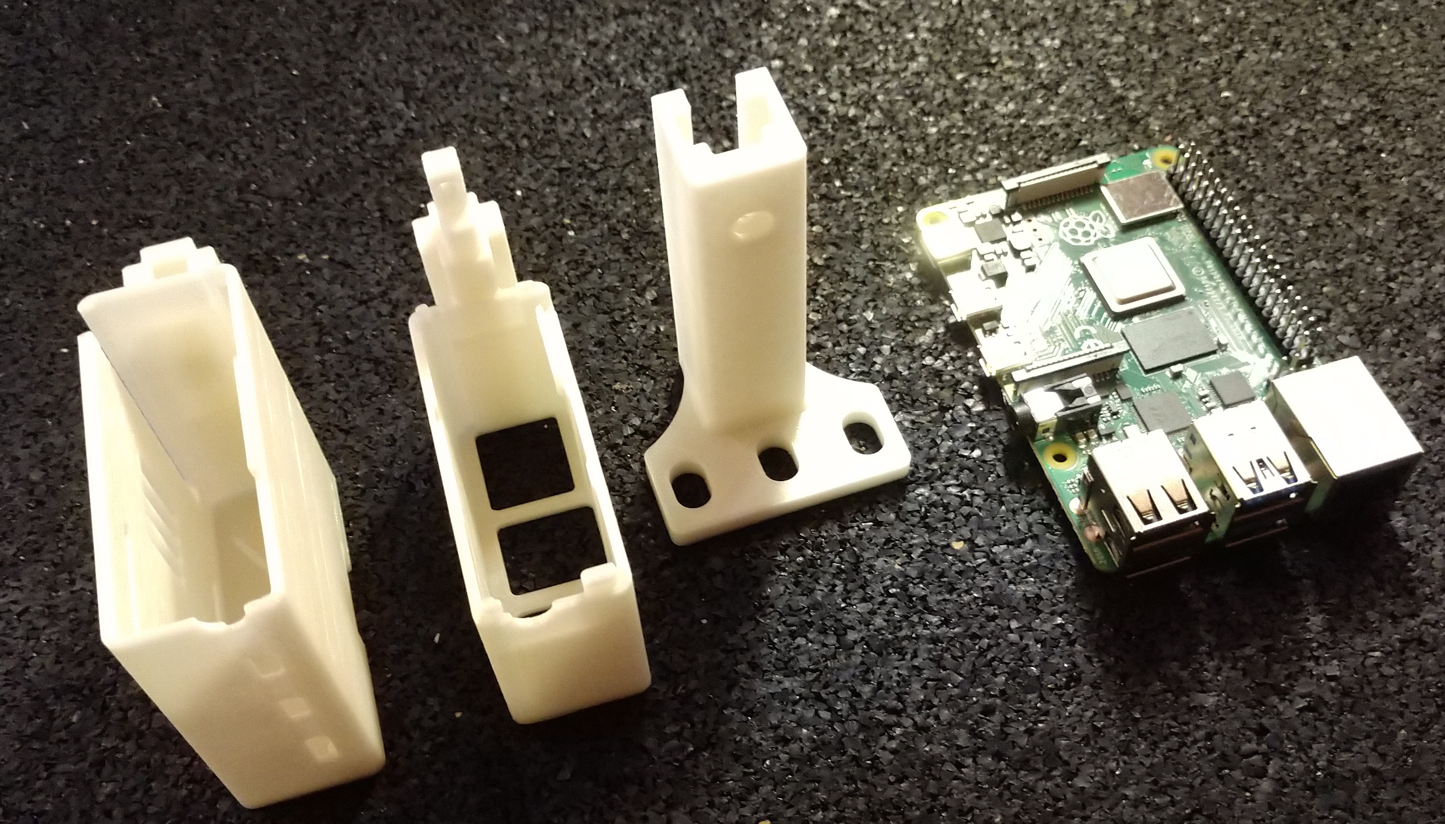 Raspberry Pi 4B / 3B+ / 3B / 3 / 2 / B+ rack mount case