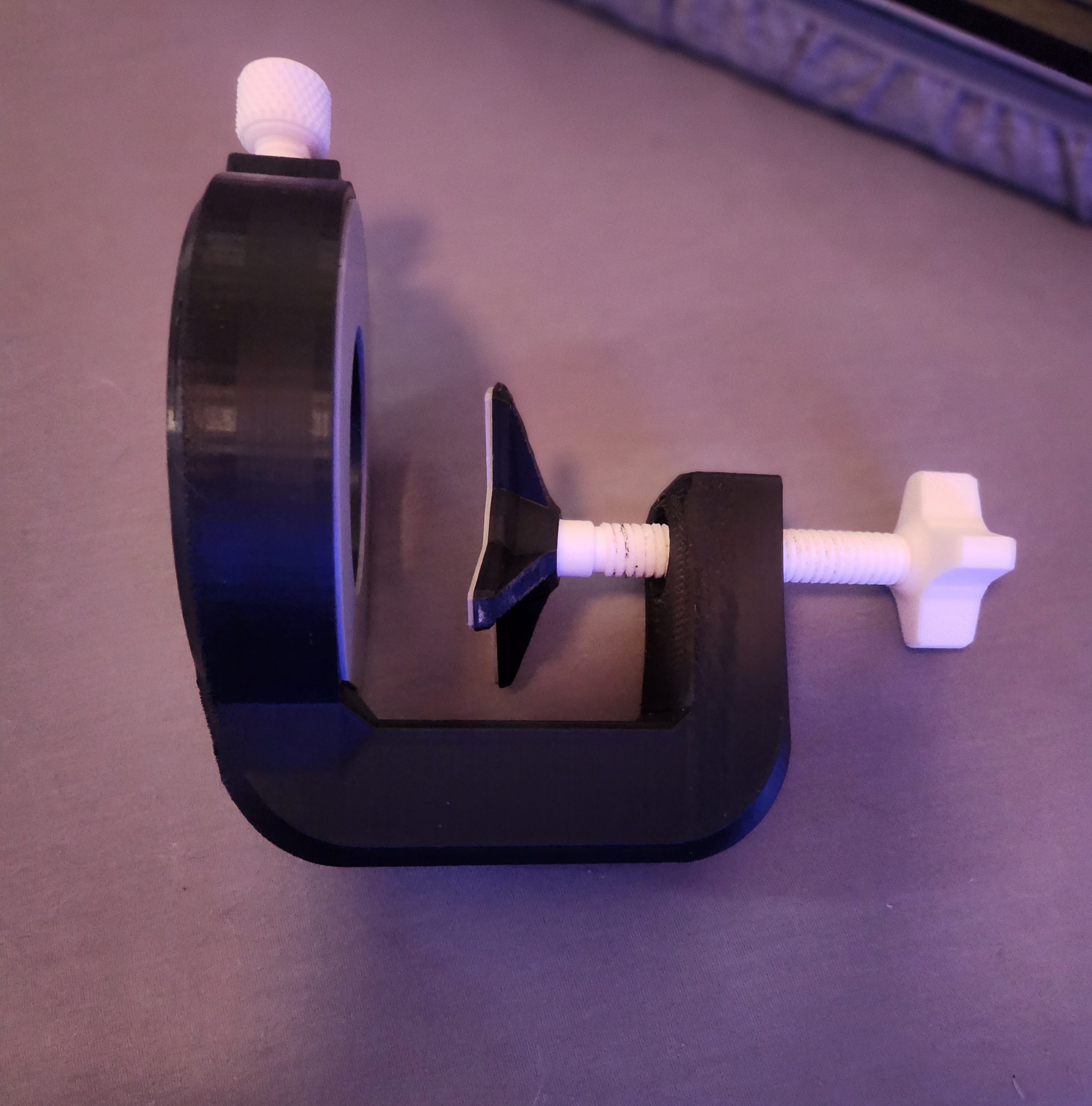 Desktop Vise: base merged with arm